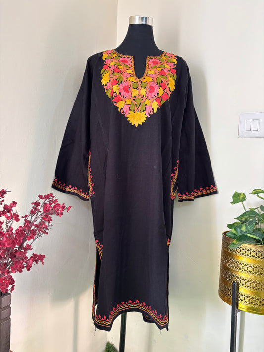 Black Aari Embroidered Wool Pheran