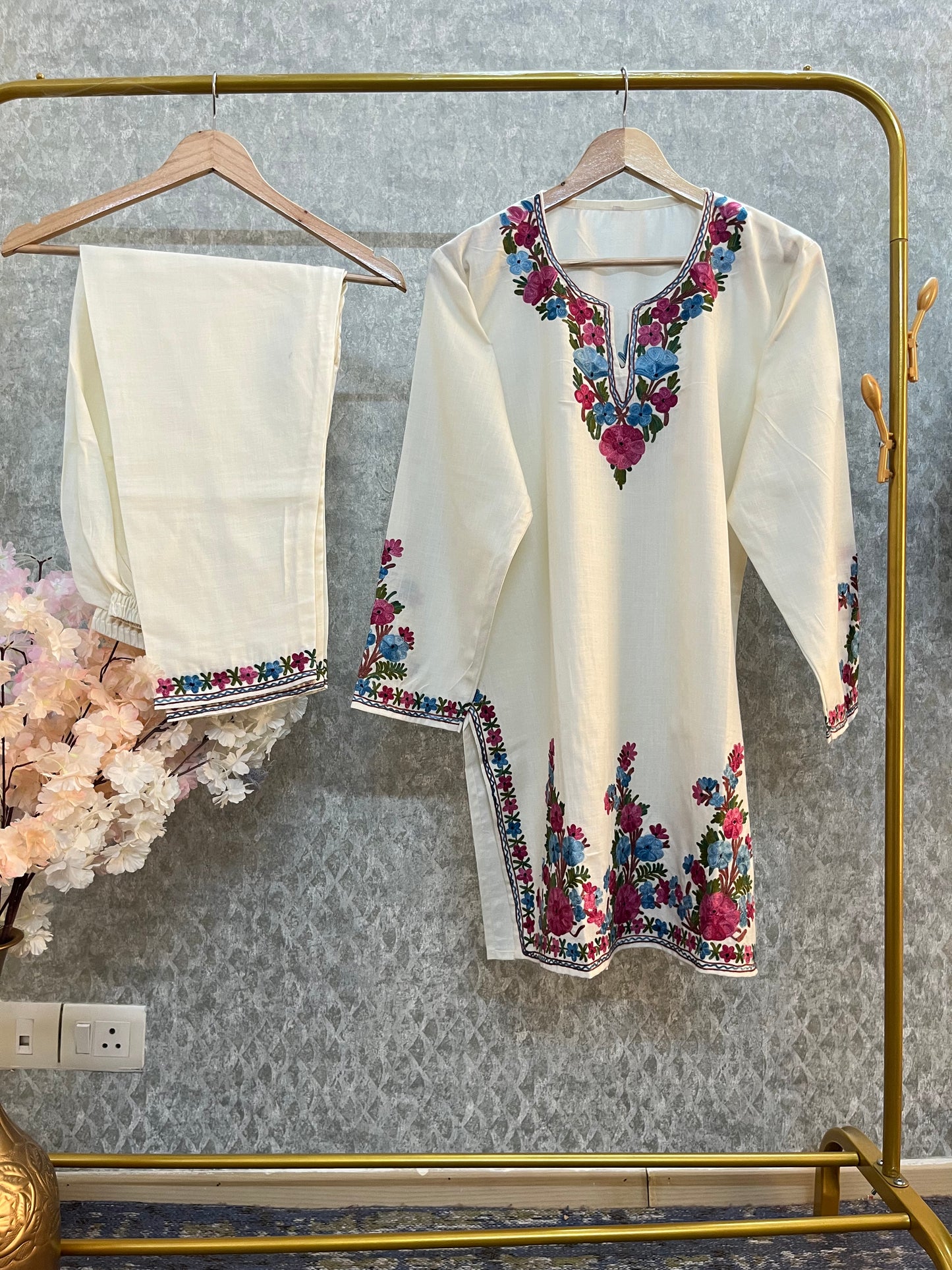 Off White Cotton Stitched Co-ord Set (40)