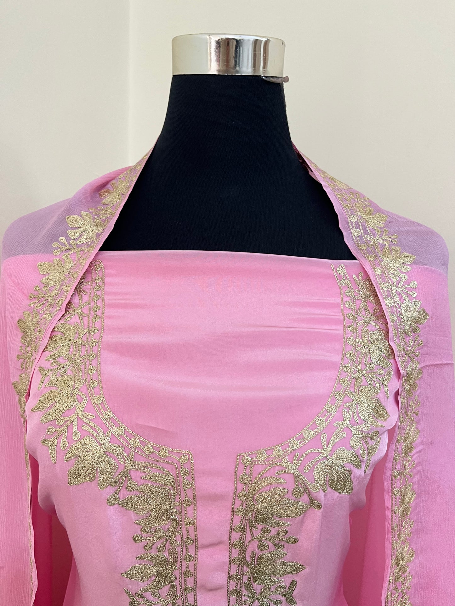 ‘Kalaa’ Soft Pink Crape Kashmiri Suit