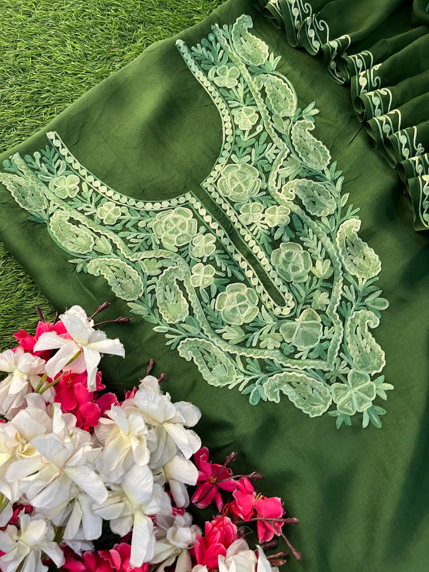 Green Opada Silk Kashmiri Suit