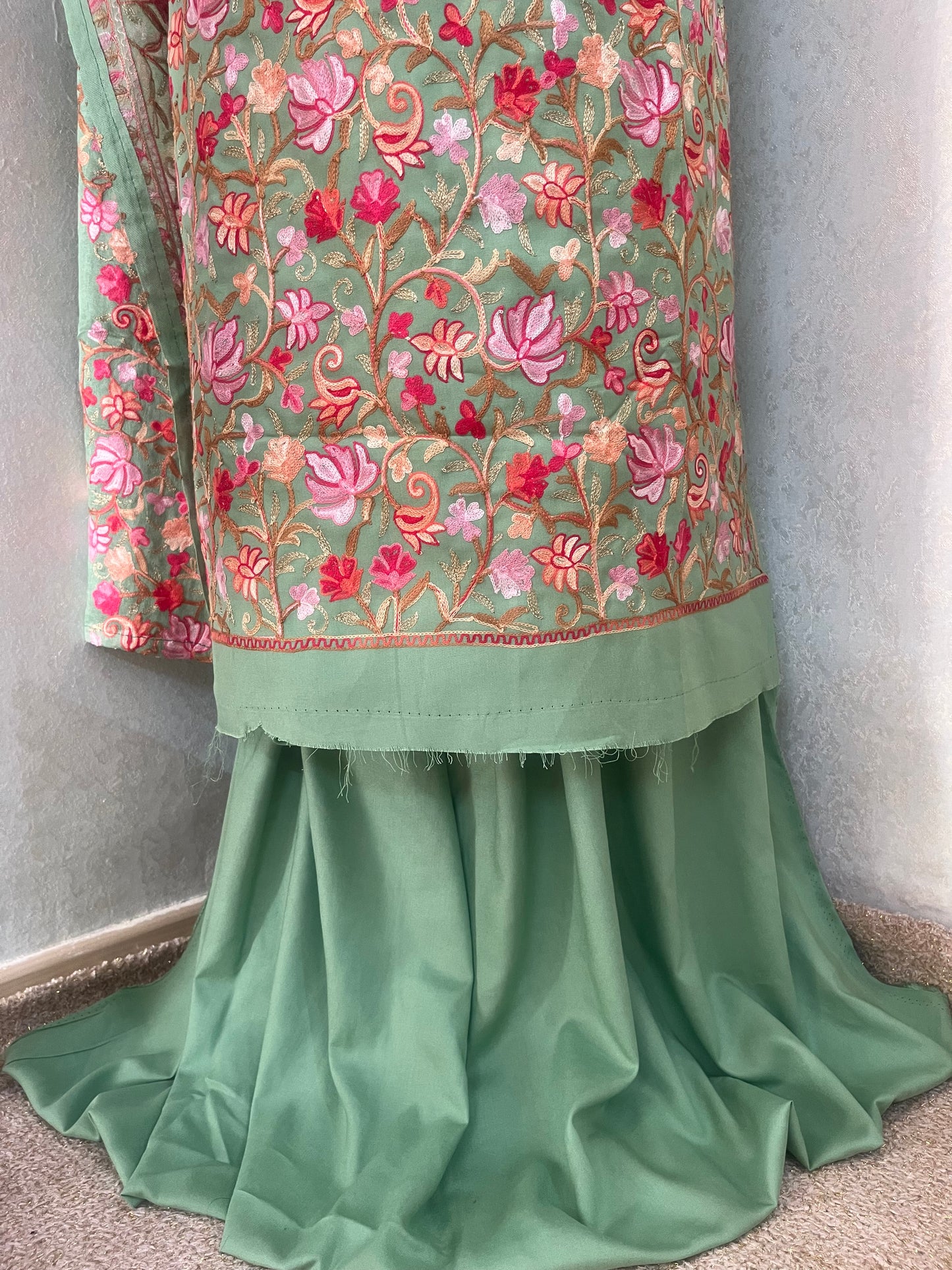 Pastel Green Cotton Kashmiri Suit