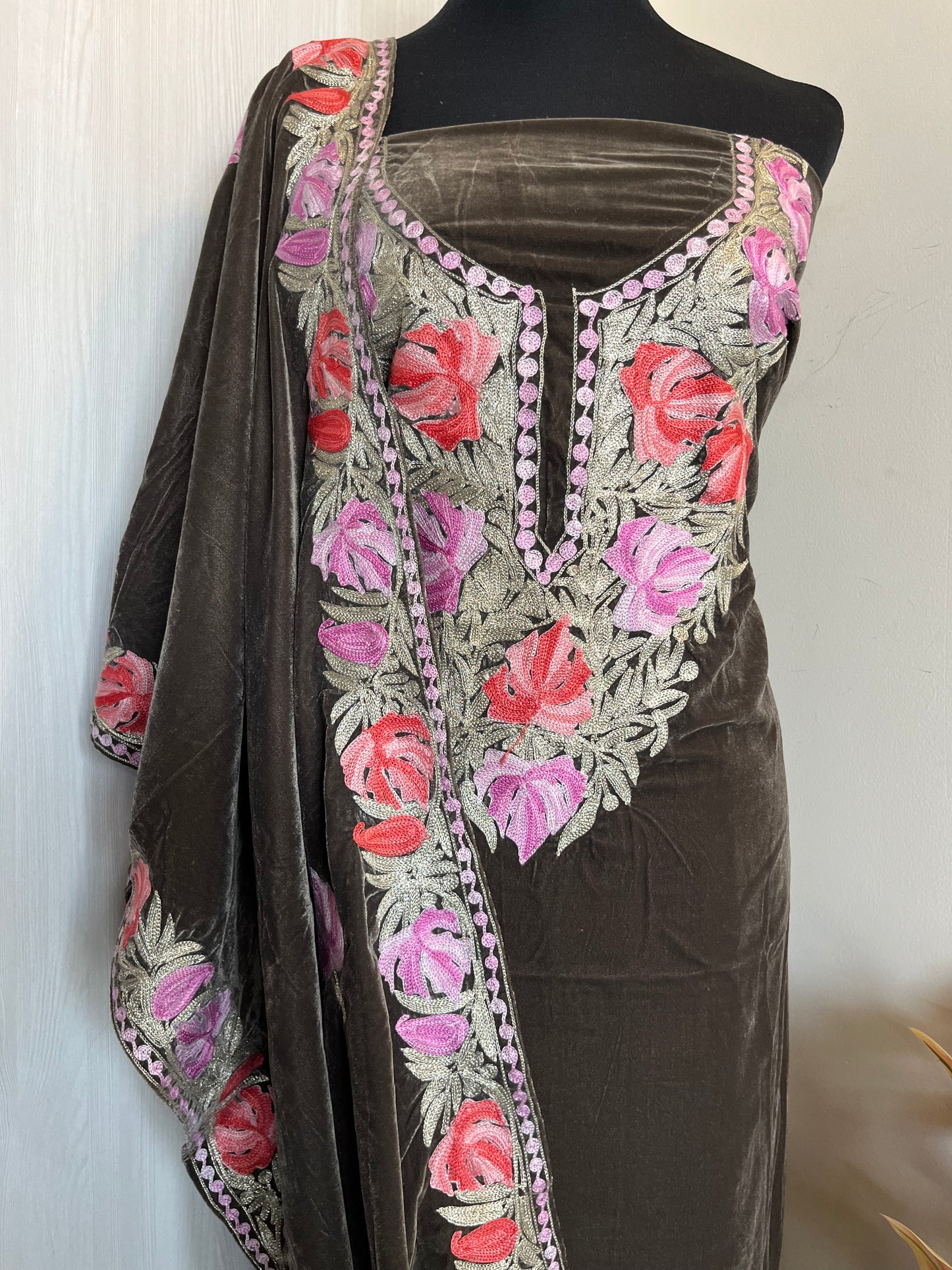 Spanish Grey Aari Embroidered Velvet 2pc Suit Material