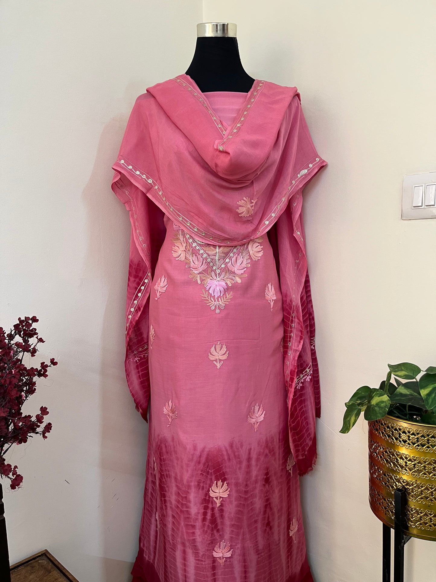 Fuchsia Pink Mul Cotton Shibori Work Kashmiri 3pc Suit