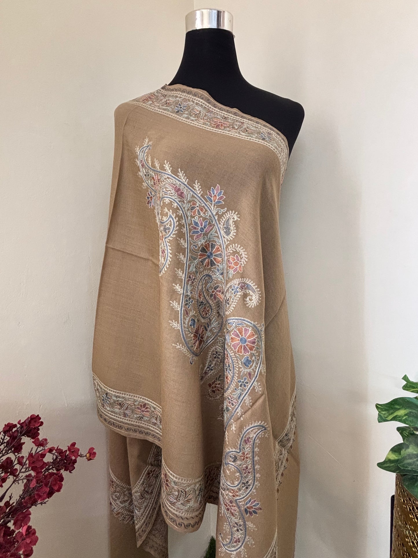 Beige Silk Thread Ambi Aangan Embroidered Fine Semi Pashmina stole