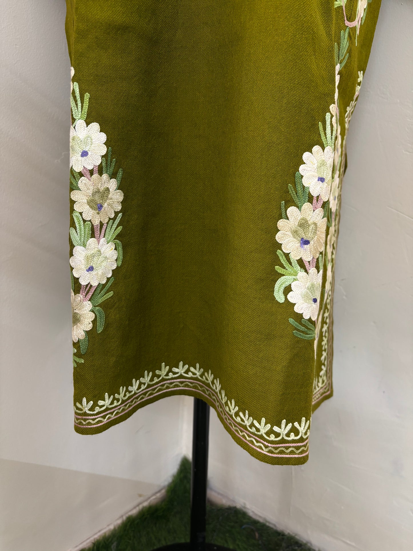 Henna Green Aari Embroidered Wool Pheran