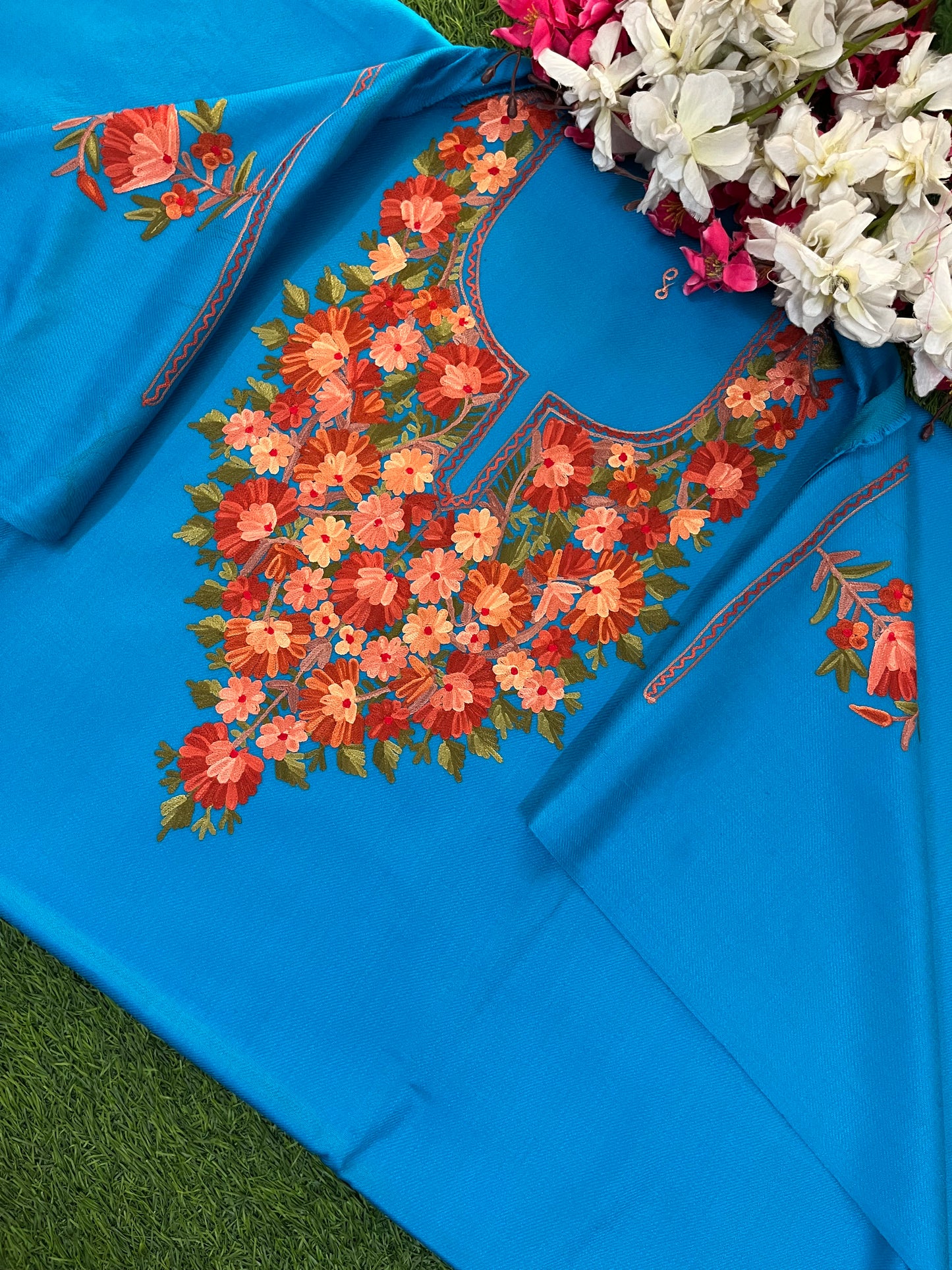 Firozi Woollen Aari Embroidered 2pc suit 5mtr