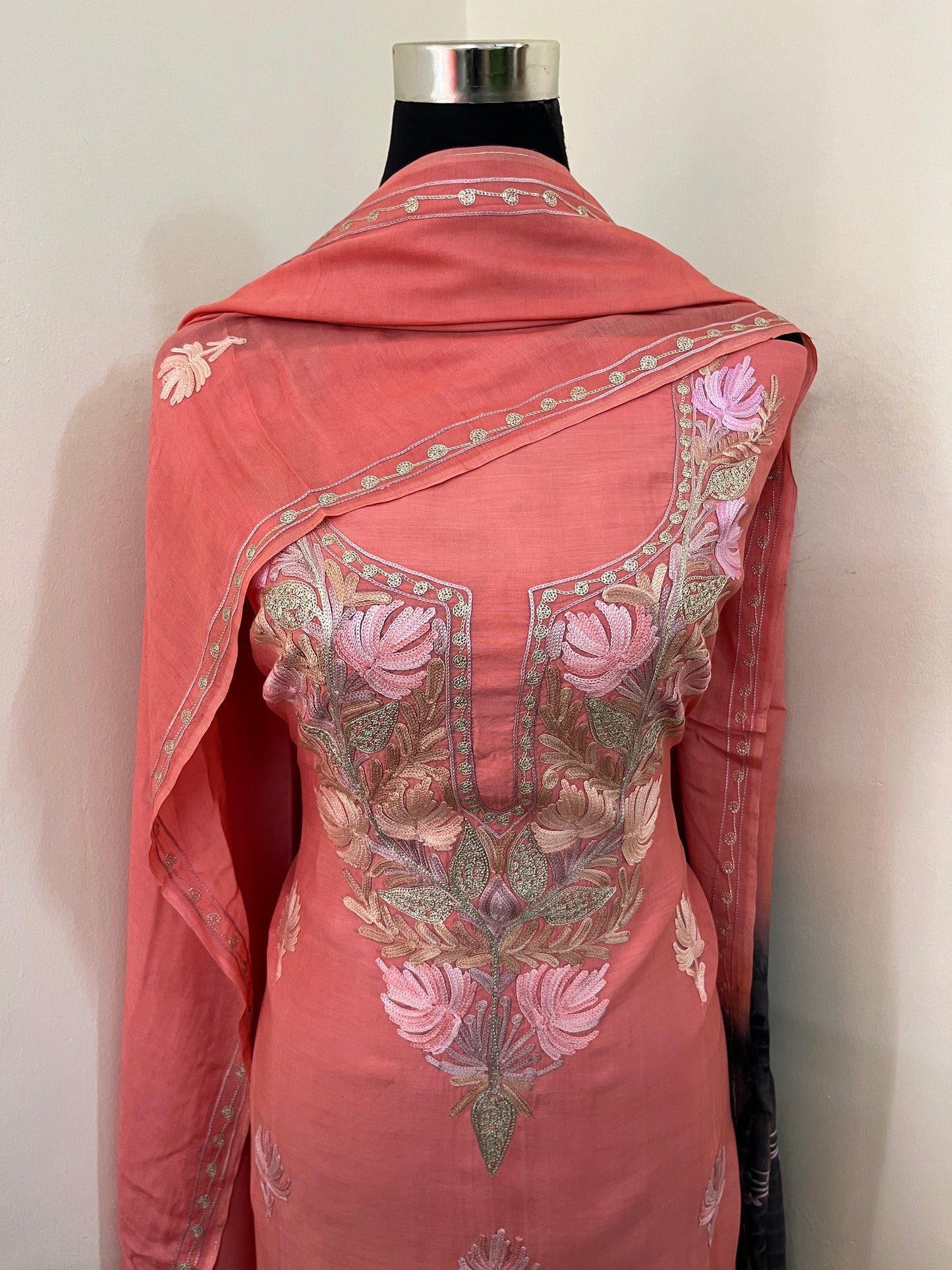 Peach Mul Cotton Shibori Work Kashmiri 3pc Suit