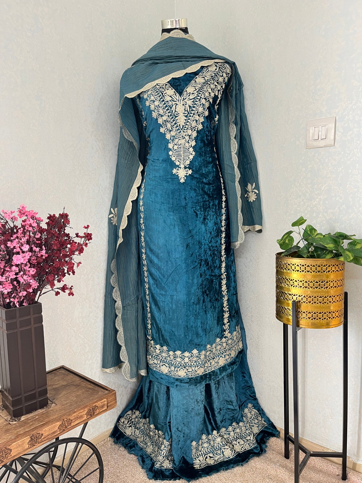 Teal Blue Tilla Pure Makhmal 3pc Suit Material