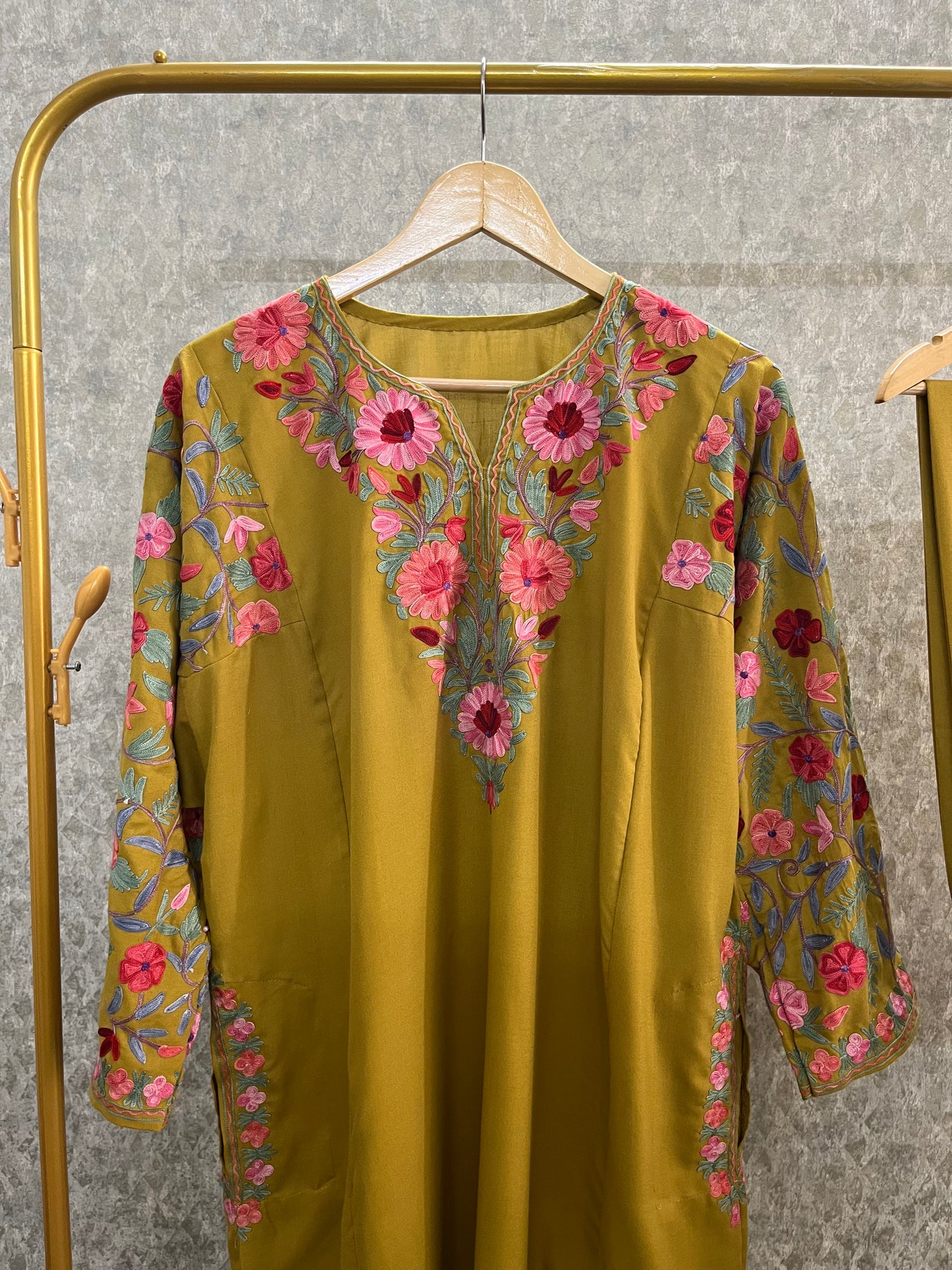 Green Cotton Arm Jaal Pheran Set