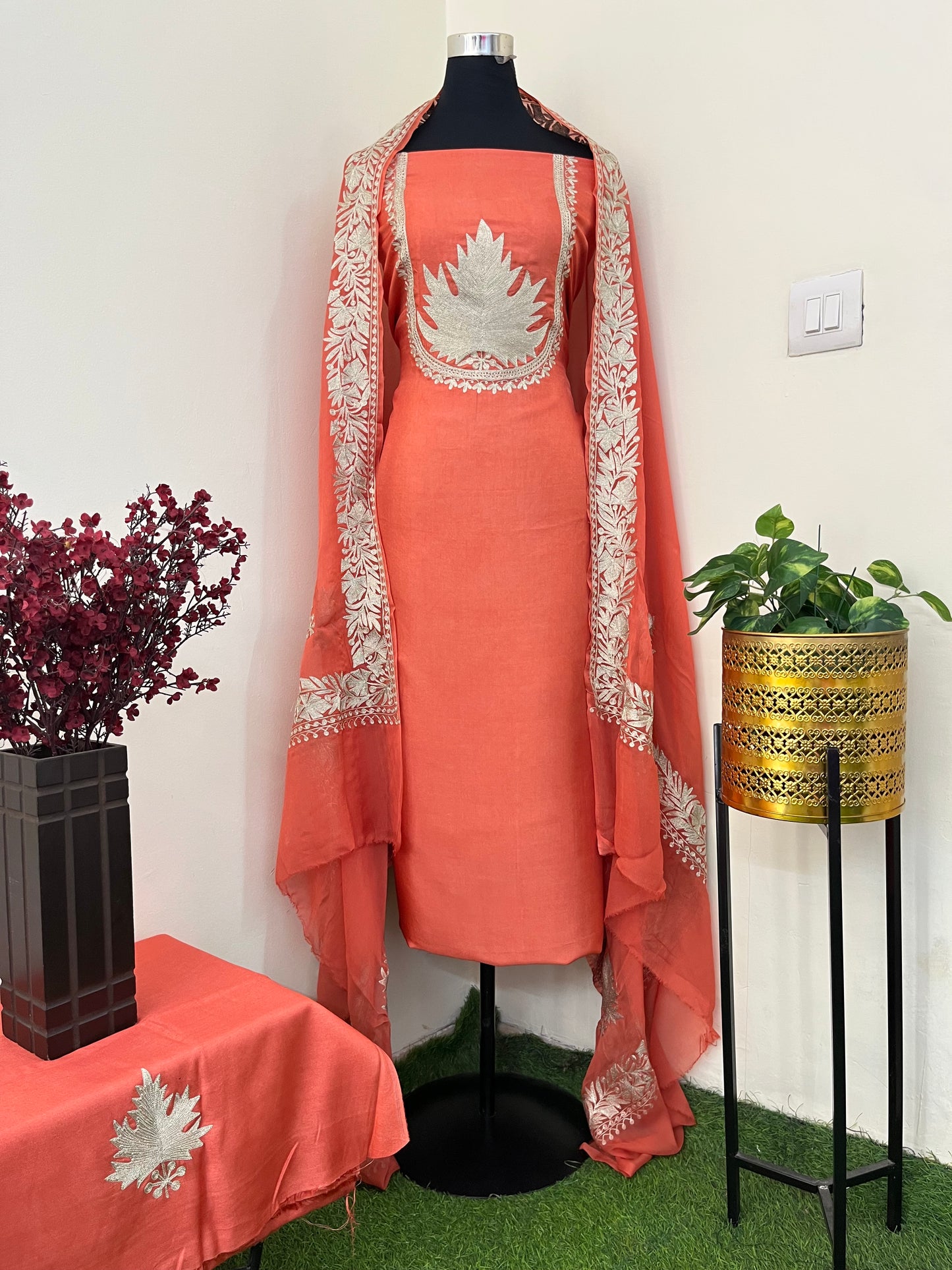 Sanam’ Tilla Kashmiri Silk Suit