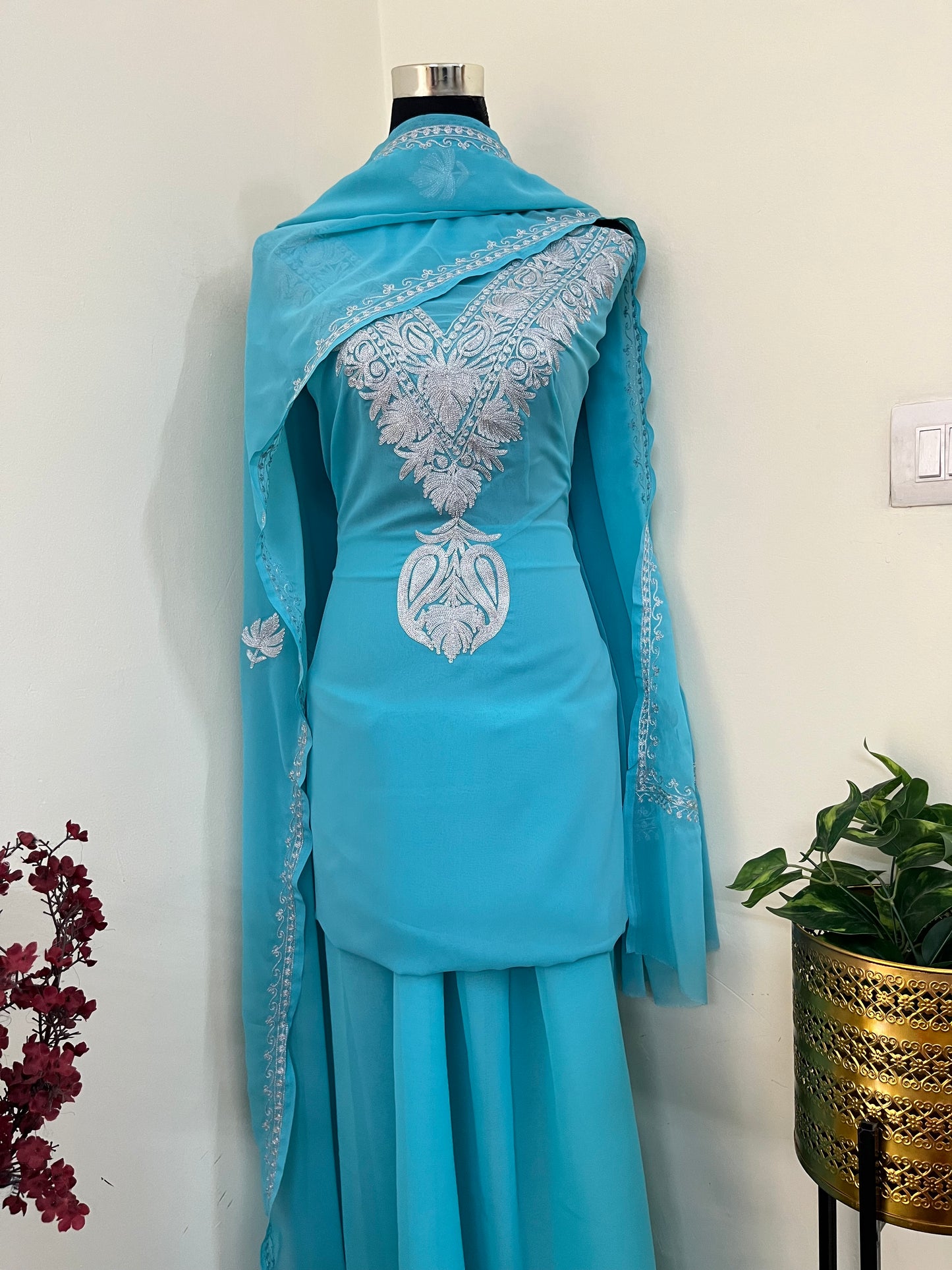 Sky blue Georgette 3pc Kashmiri Tilla Suit