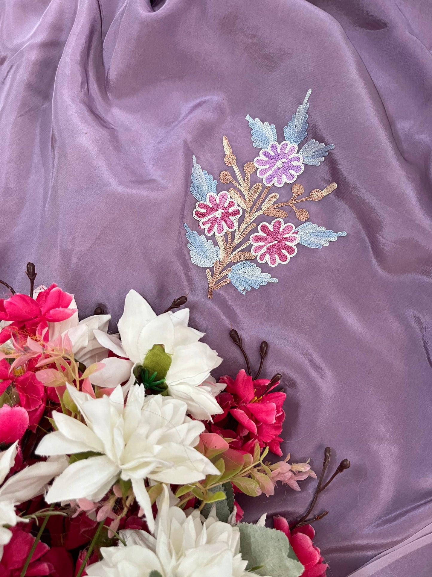 Lilac Kalaa Crape Kashmiri Suit