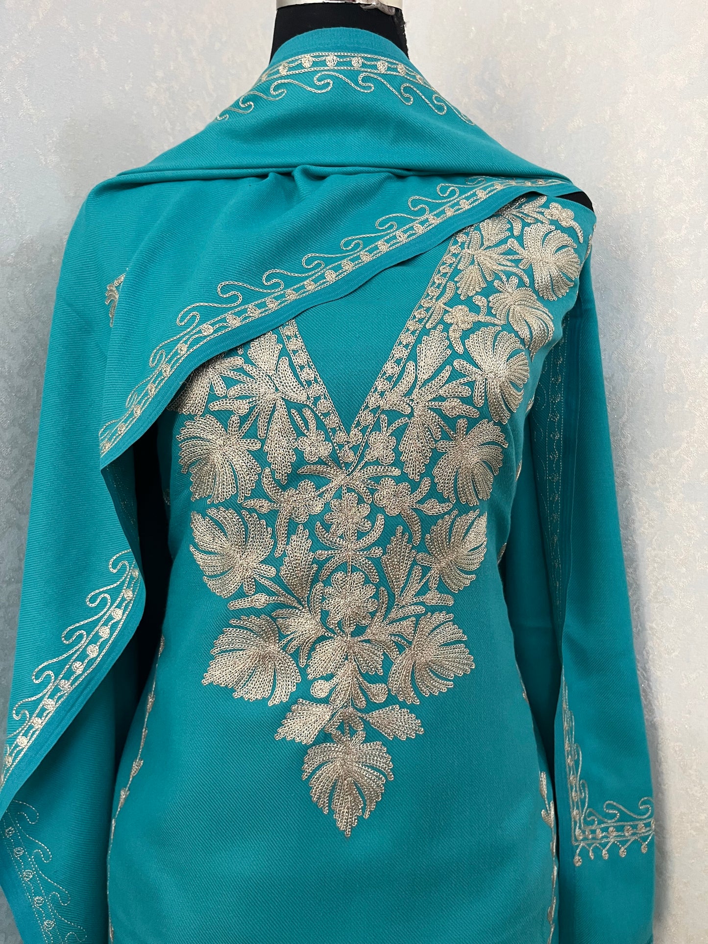 Sky Blue Tilla Embroidered 3pc Suit Stole