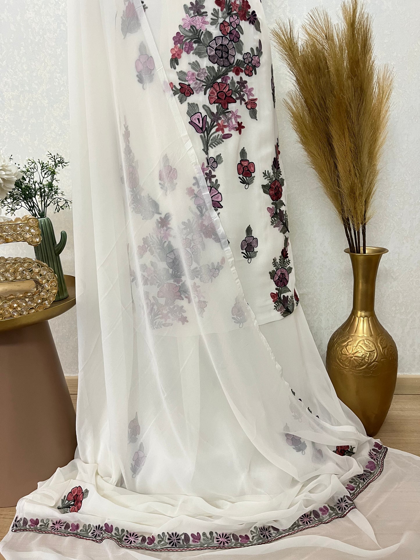 Cream Georgette 3 Pc Kashmiri Suit