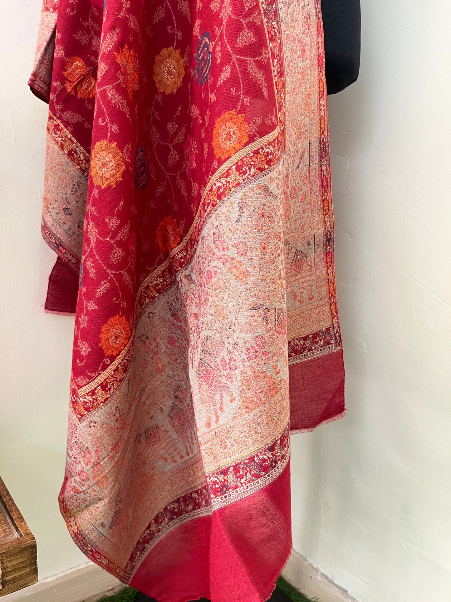 Red Kani Fine Semi Pashmina stole