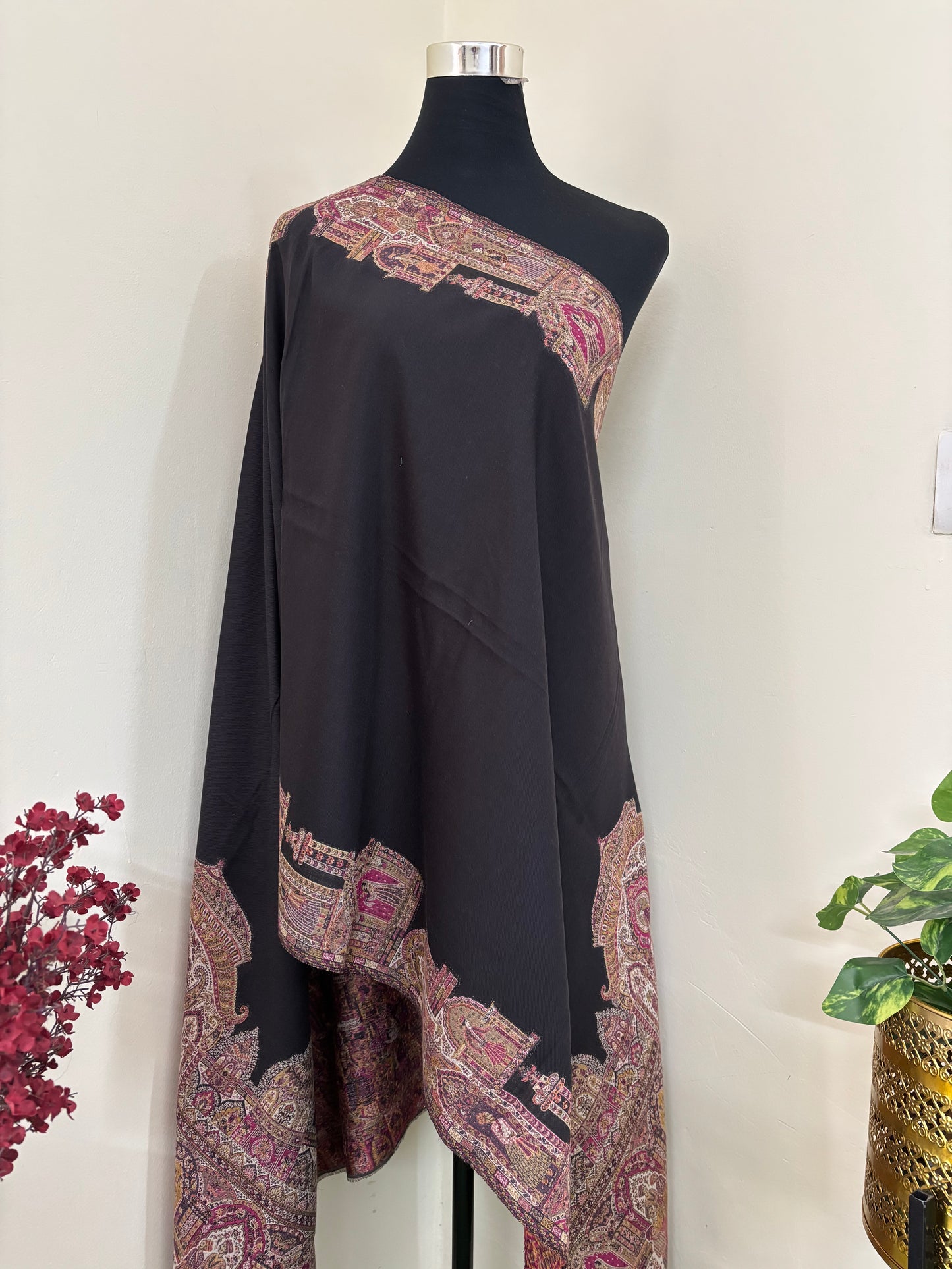 Kani Fine Semi Pashmina stole