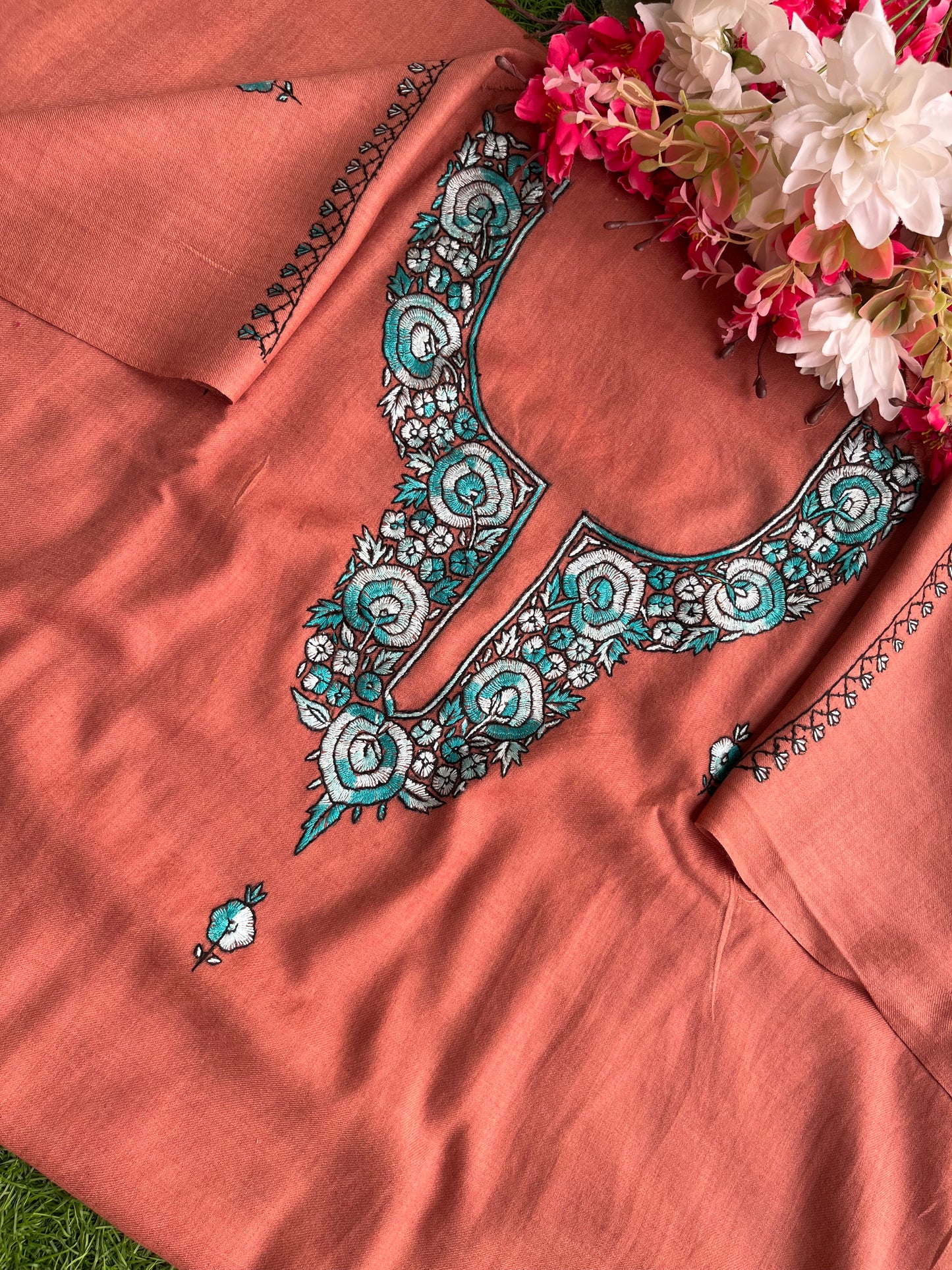 Peach Fine Wool Sozni Embroidered 3pc Suit Stole