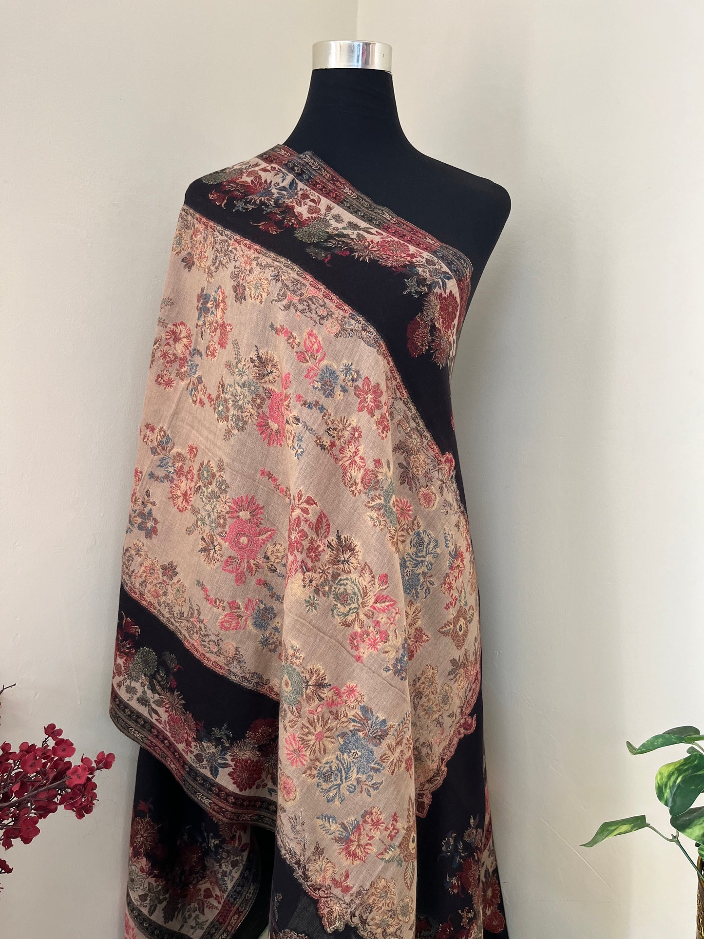 Black & Beige Kani Fine Semi Pashmina stole