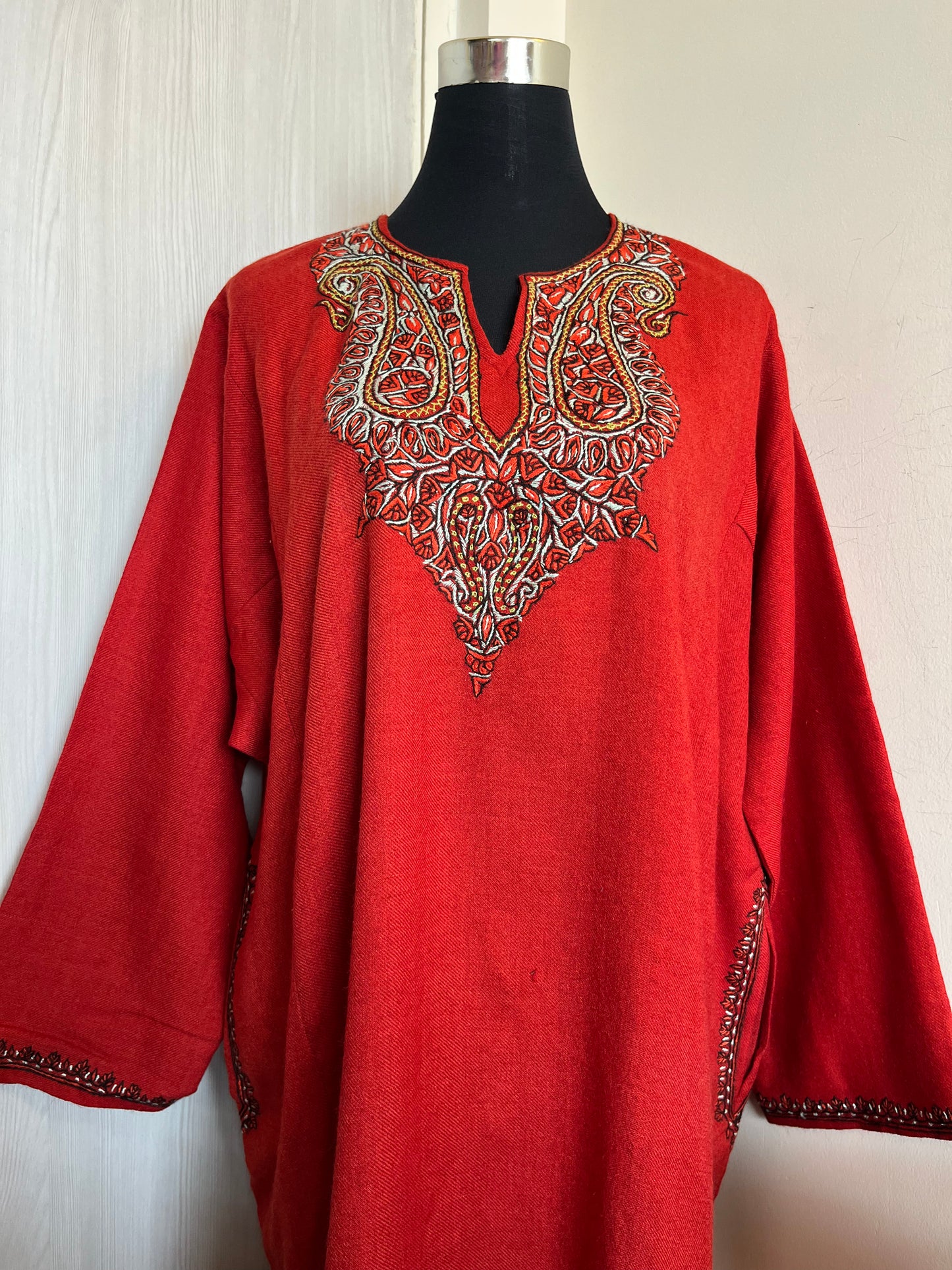 Red Sozni Hand Embroidered Pure Wool Pheran