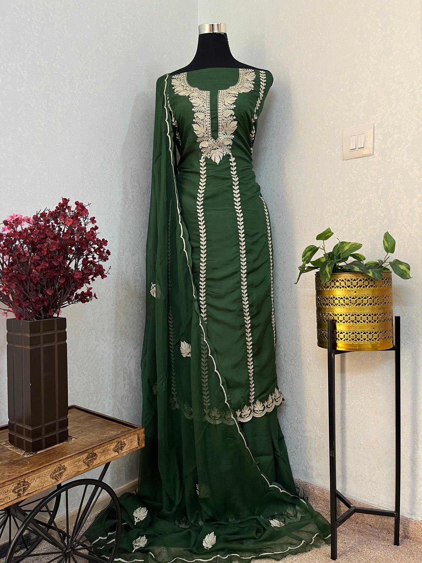 Green Sanam’ Silk Tilla Kashmiri Suit