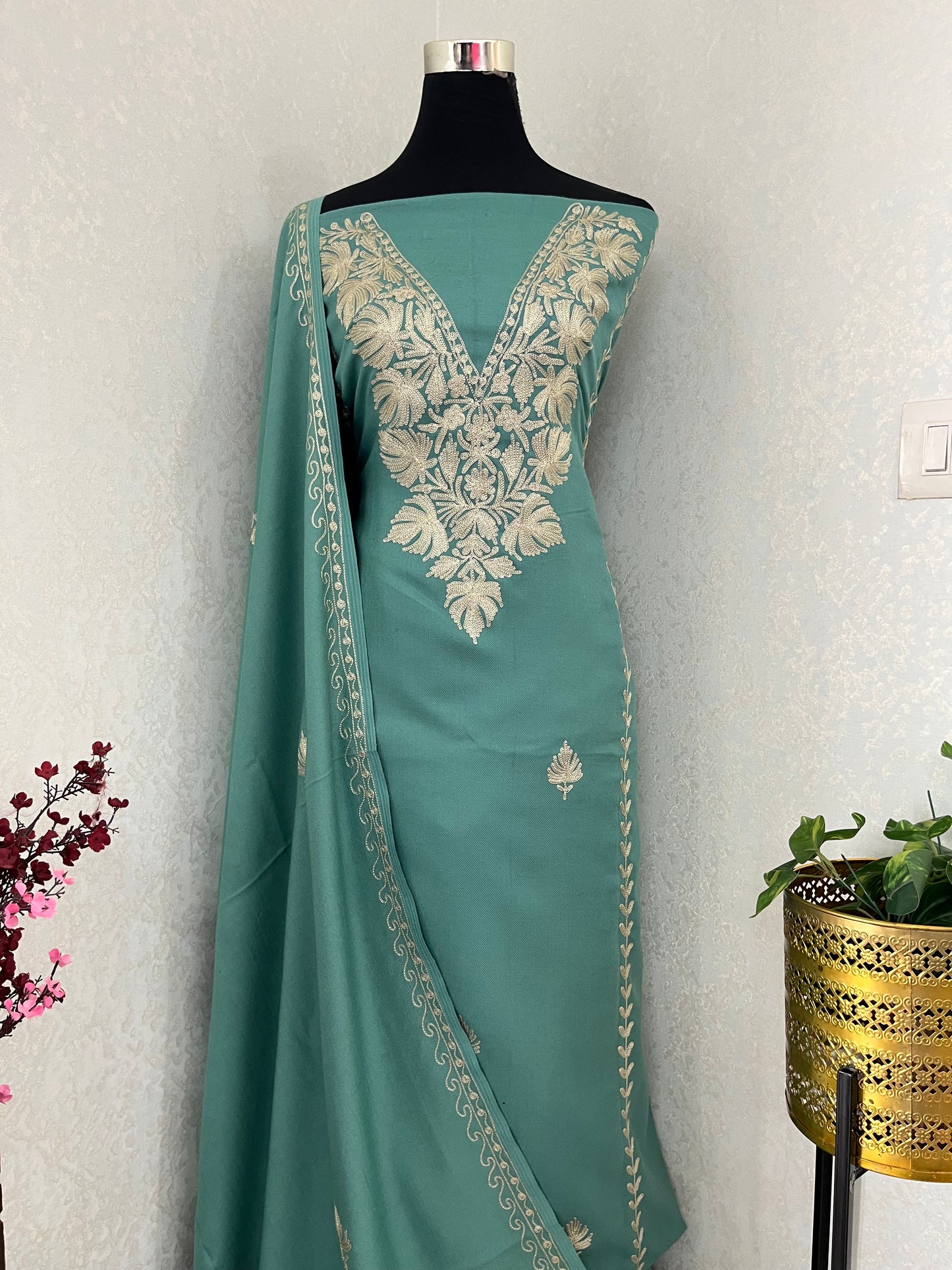 Soft Green Tilla Embroidered 3pc Suit Stole