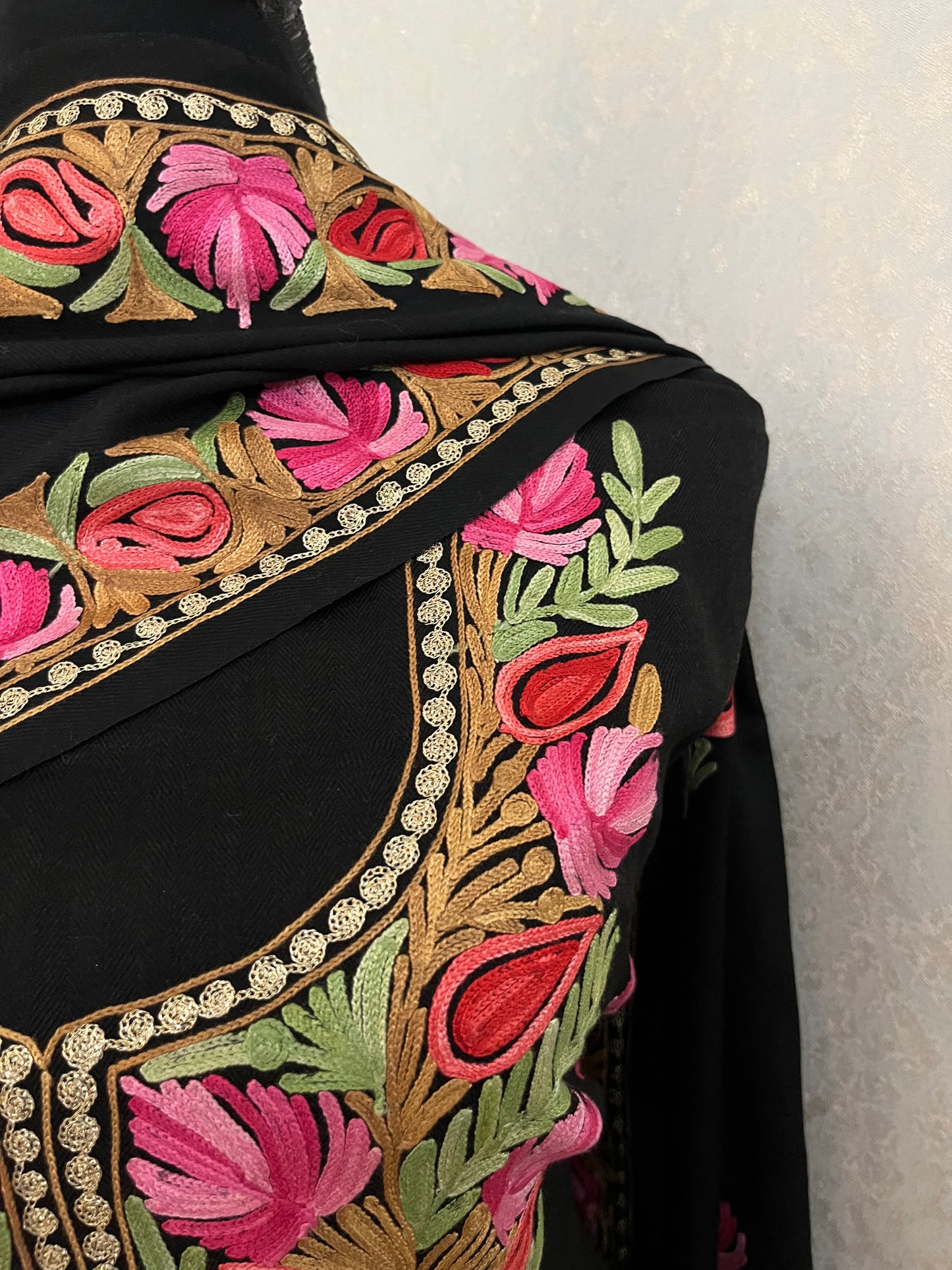 Black Pure Wool Aari Embroidered 3pc Suit Stole