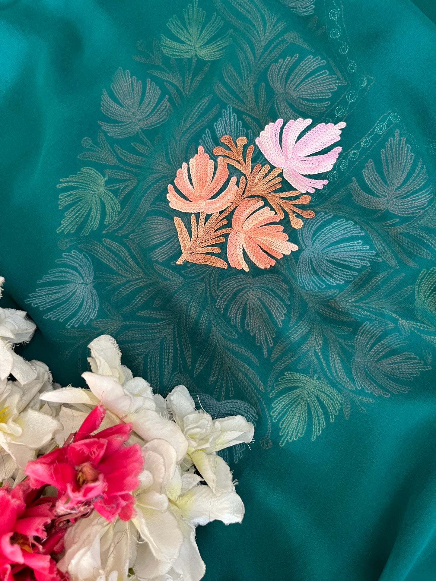 Green Georgette 3 Pc Aari Embroidered Suit Set