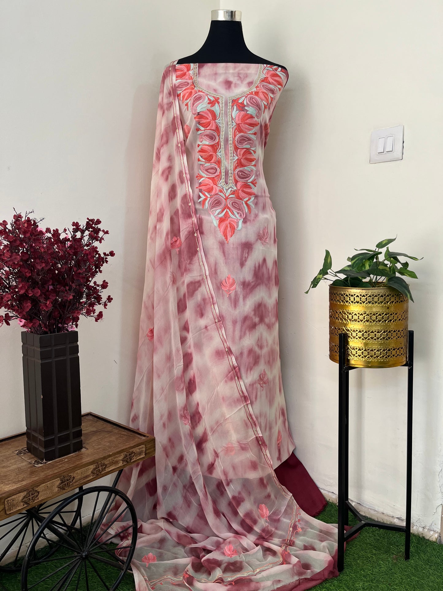 Coffee White Pure Georgette Ty Dy Kashmiri Suit