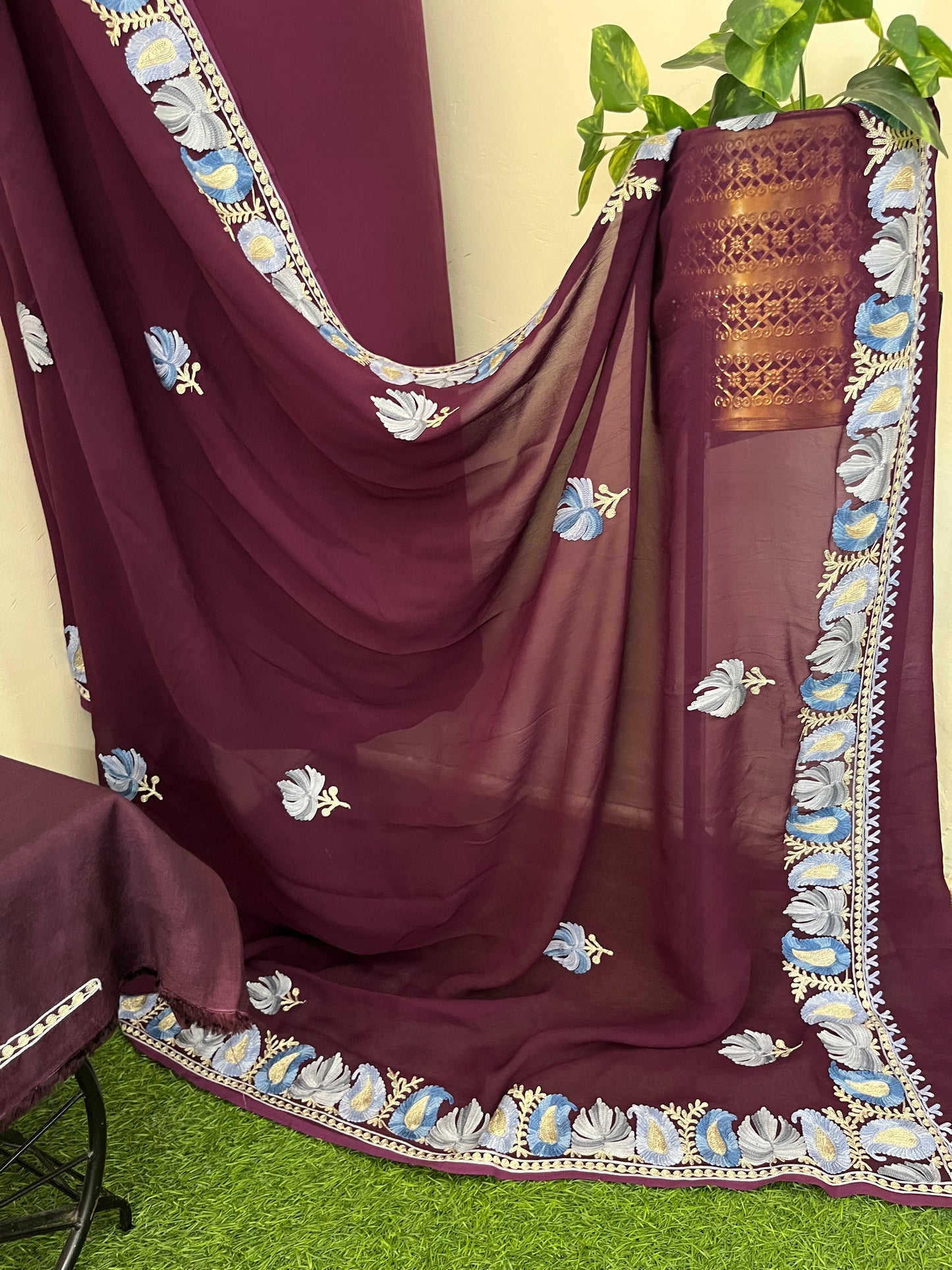 Kalaa’ Crape Kashmiri Suit