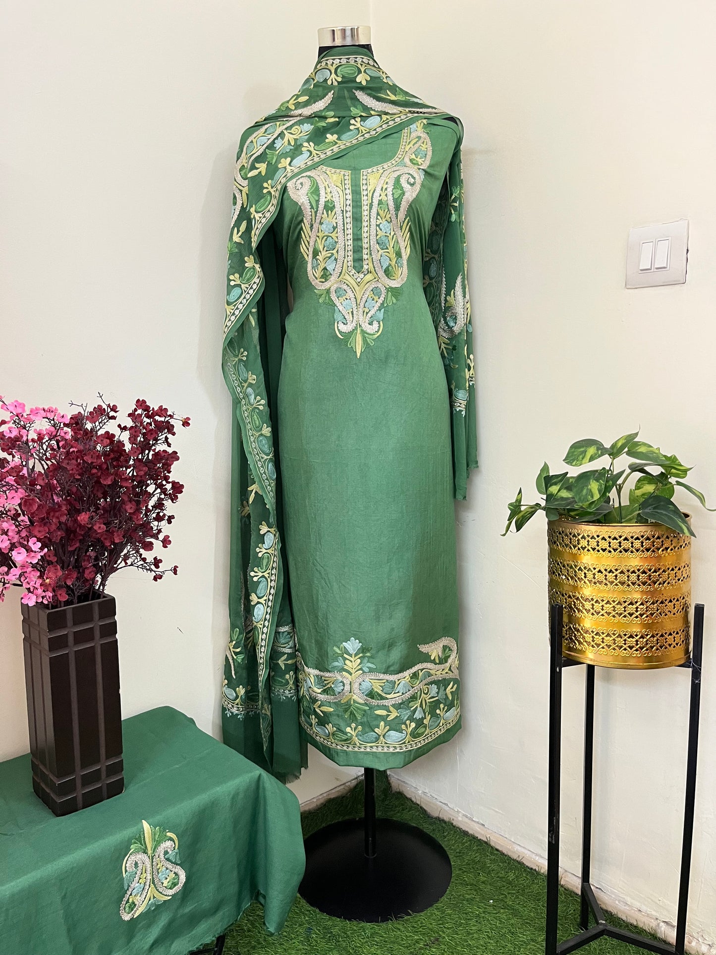 Pastel Green Opada Silk Kashmiri Suits