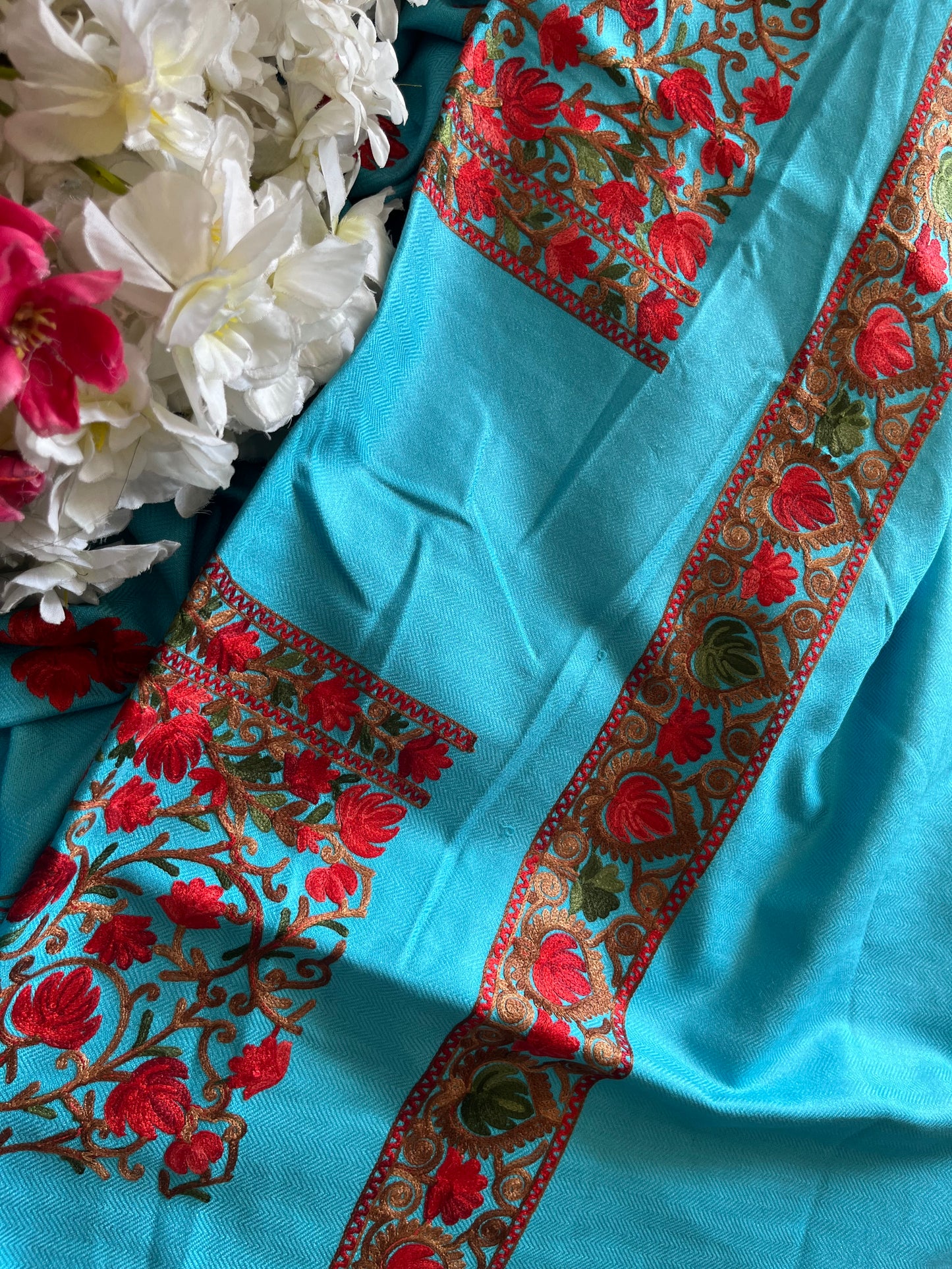 Aqua Blue Chinar Woollen Aari Embroidered 3pc Suit Stole