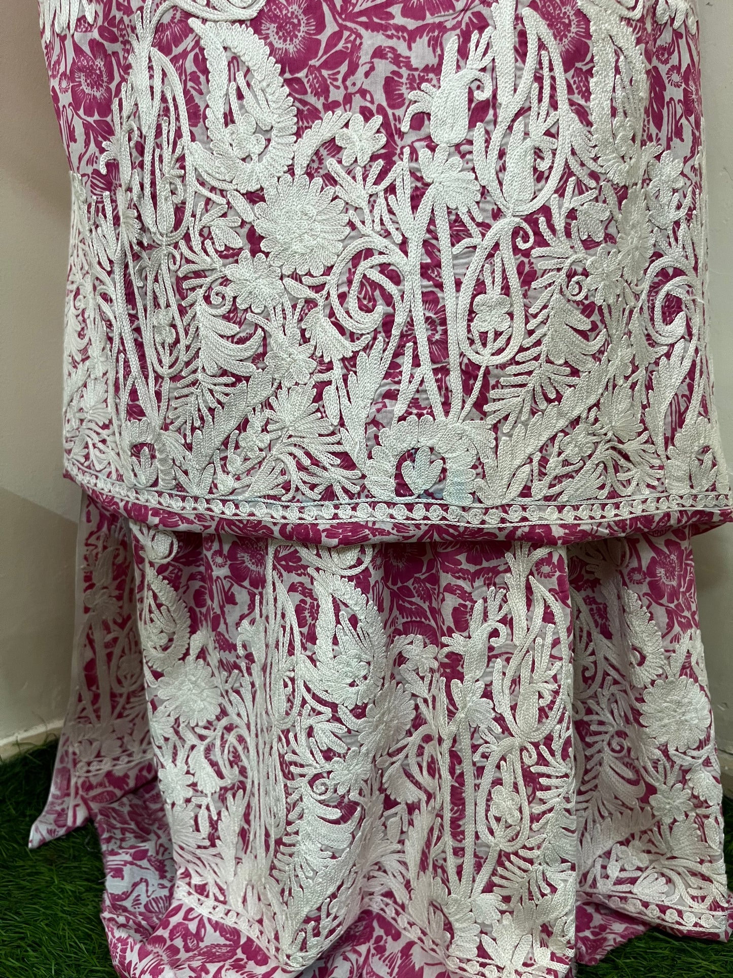 Guldasta~Cotton Kurti & Pant Aari Embroidered set