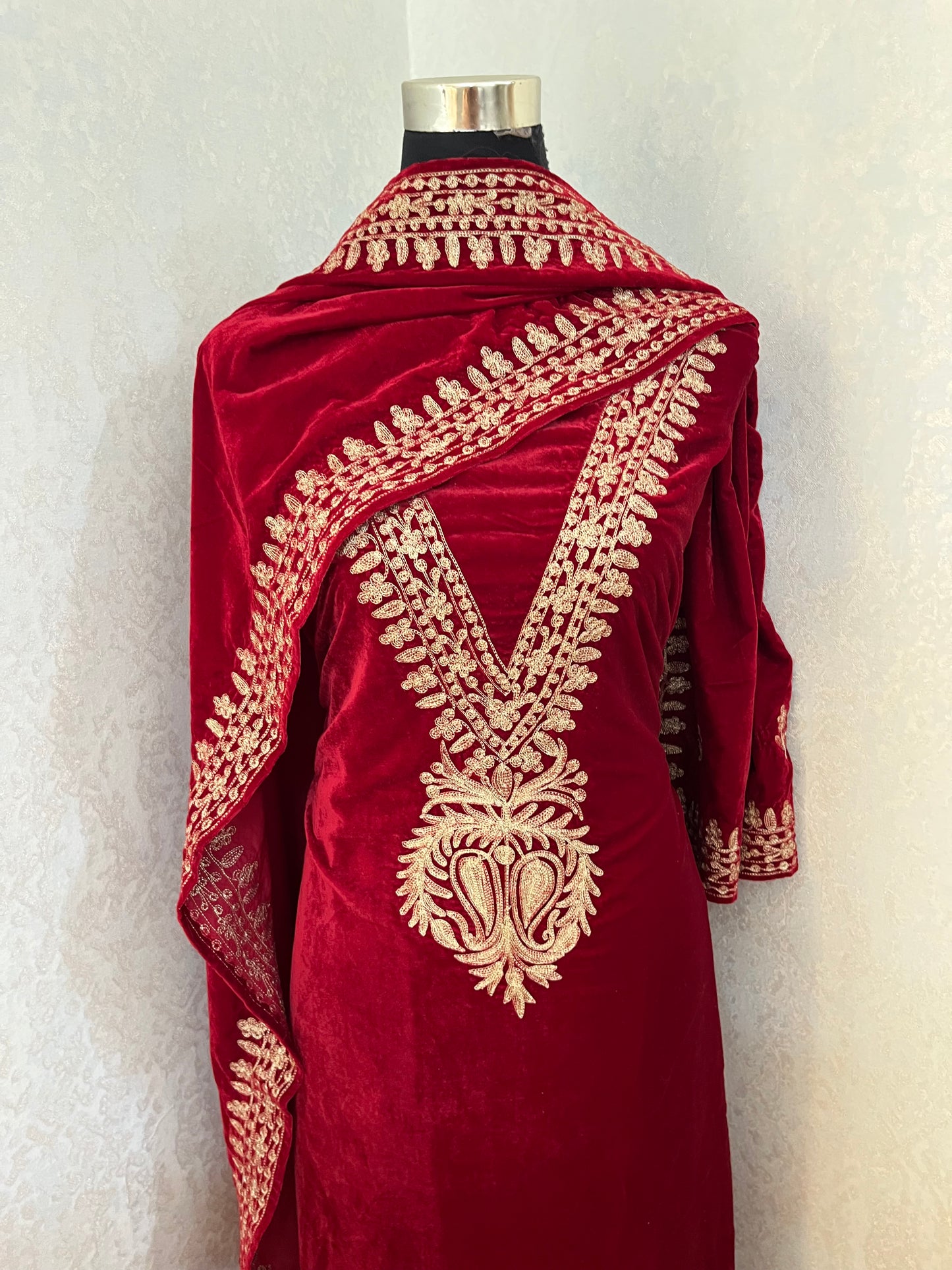 Maroon Tilla Embroidered Velvet 2pc Suit Material
