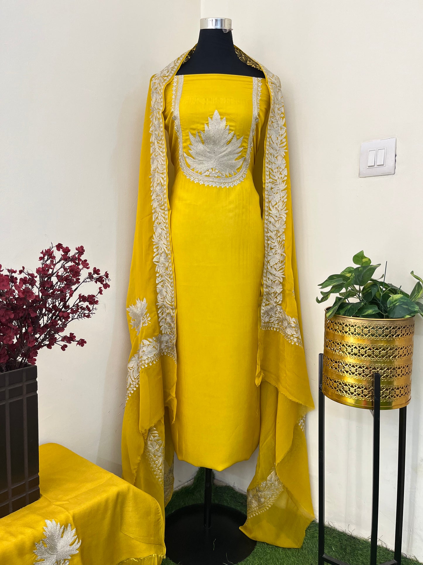 ‘Sanam’ Tilla Kashmiri Silk Suit