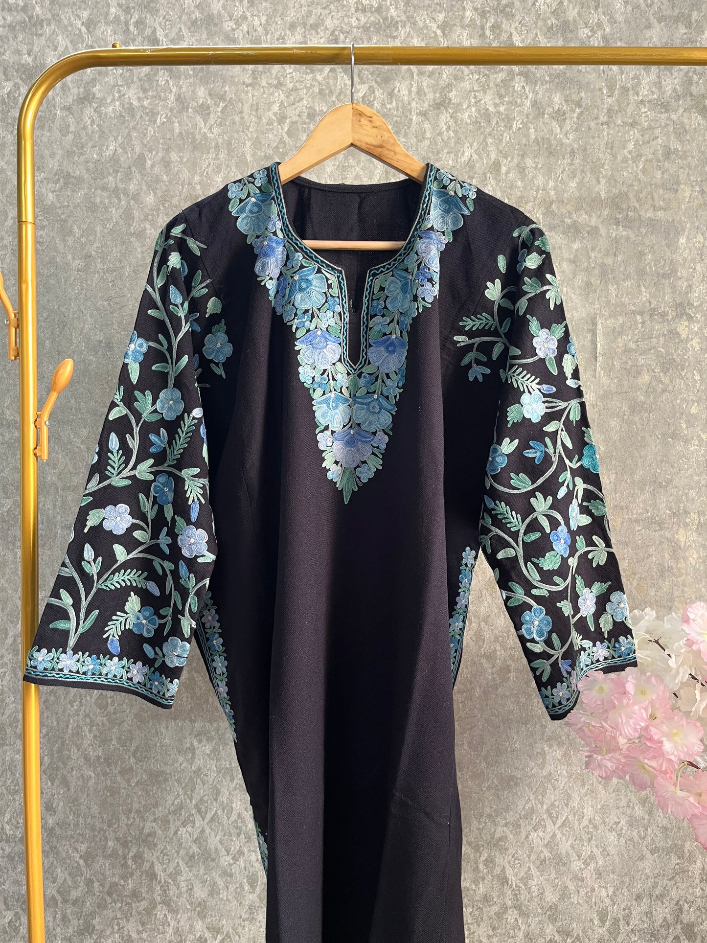 Black Aari Embroidered Wool Pheran