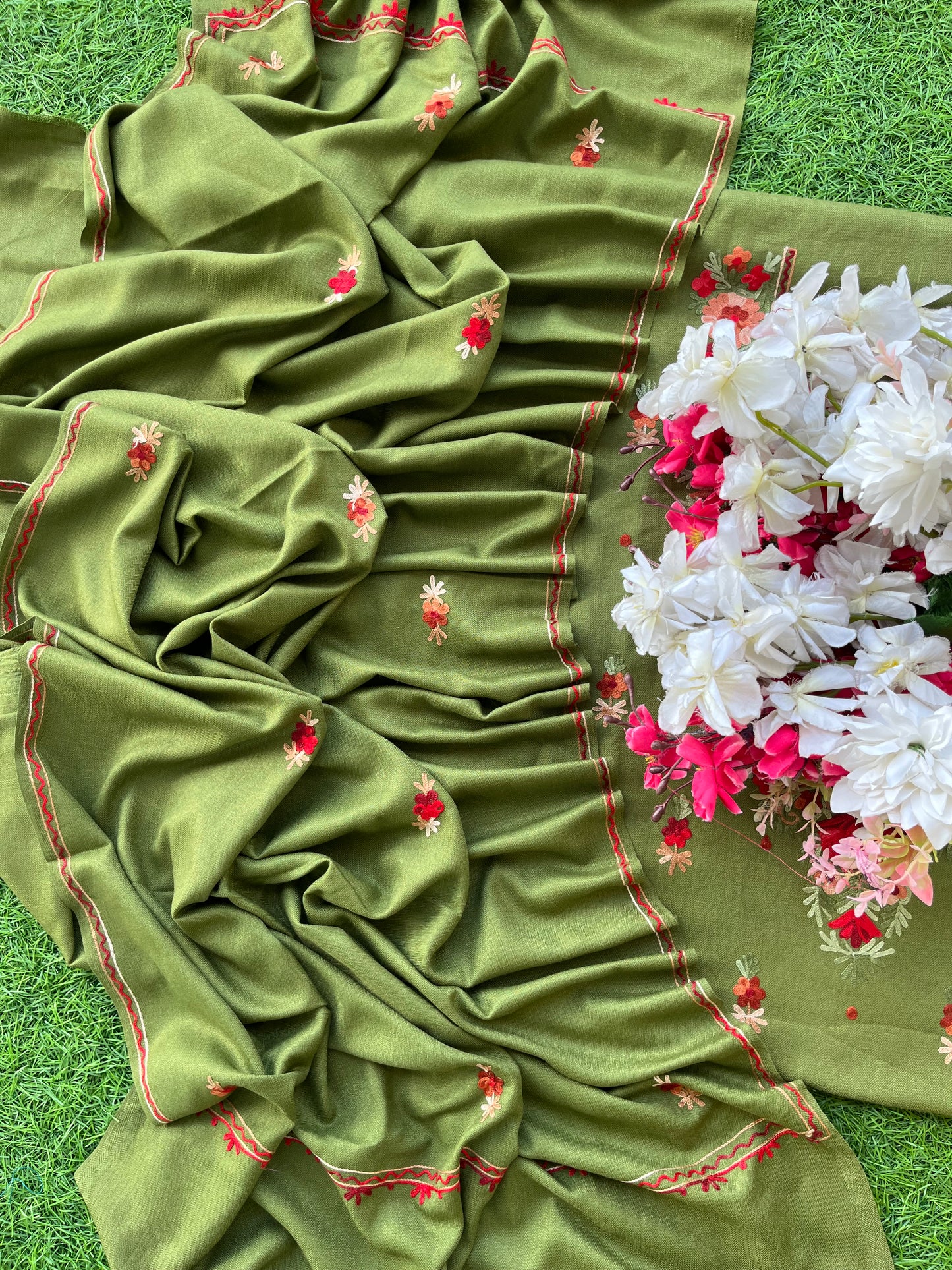 Heena Green Woollen Aari Embroidered 3pc suit