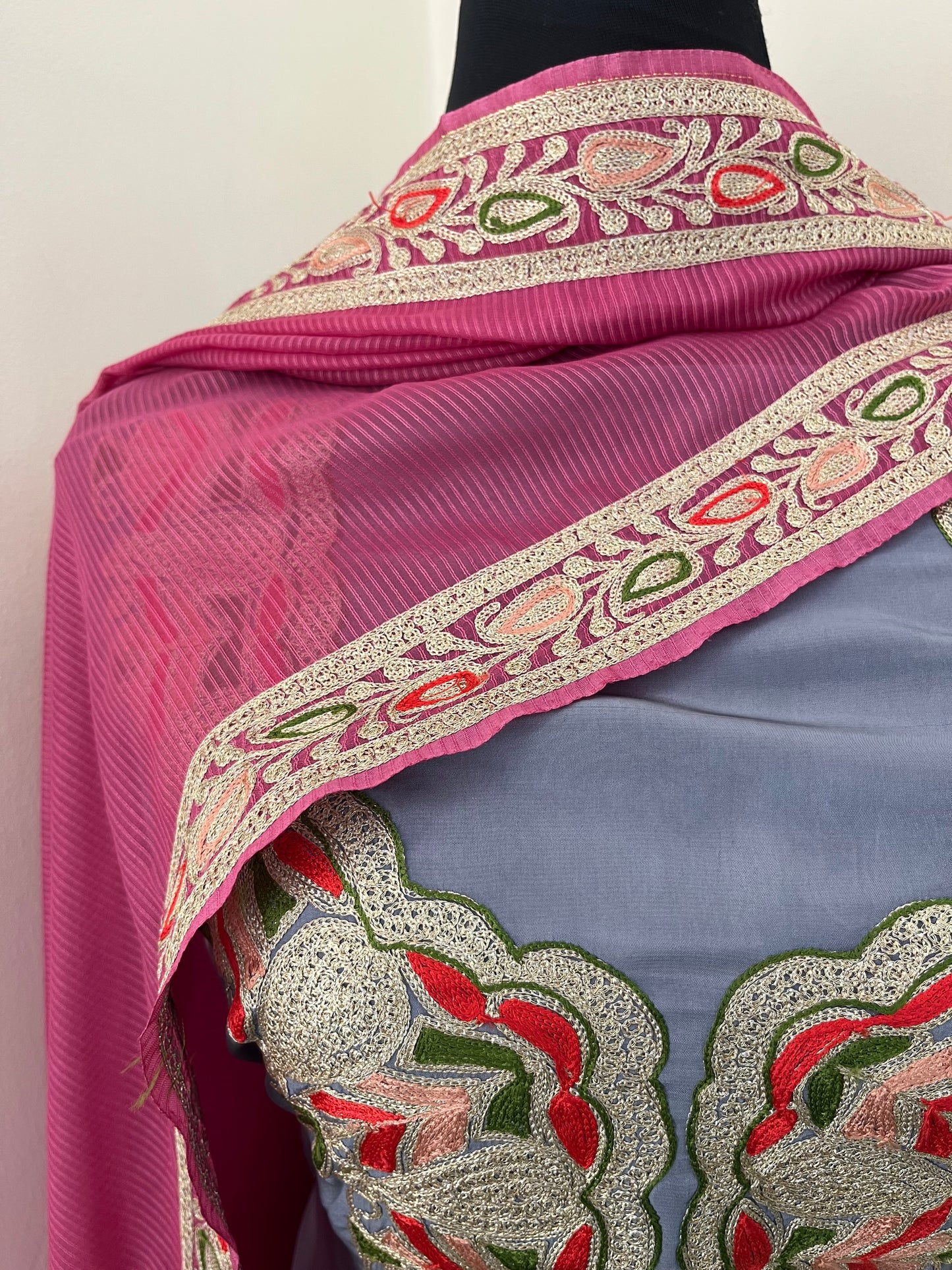 Kalaa’ English Grey Crape Kashmiri Suit