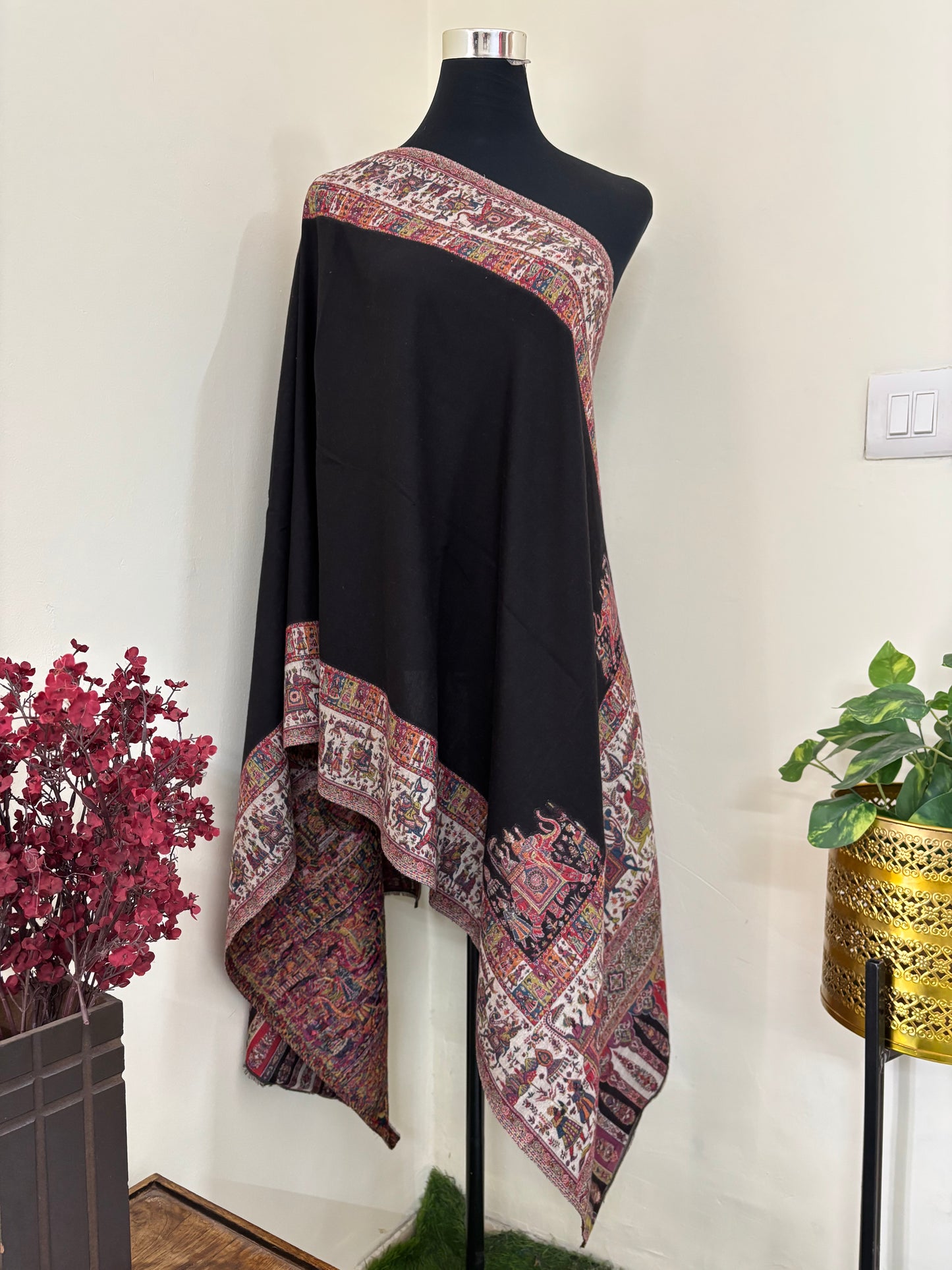 Kani Fine Semi Pashmina stole