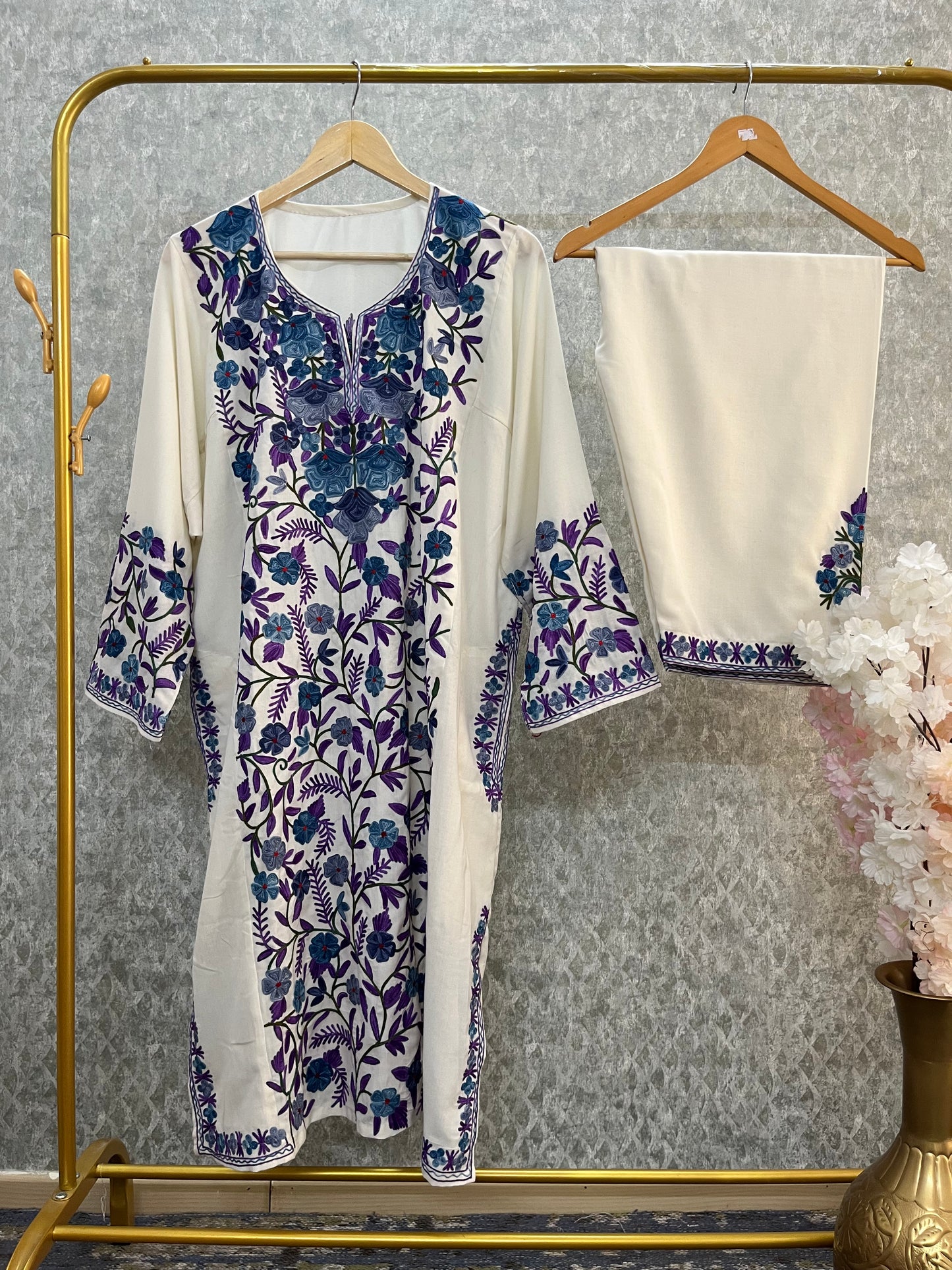 Off White Cotton Front Jaal Pheran Set Size(48)