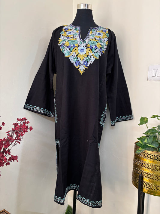 Black Aari Embroidered Wool Pheran