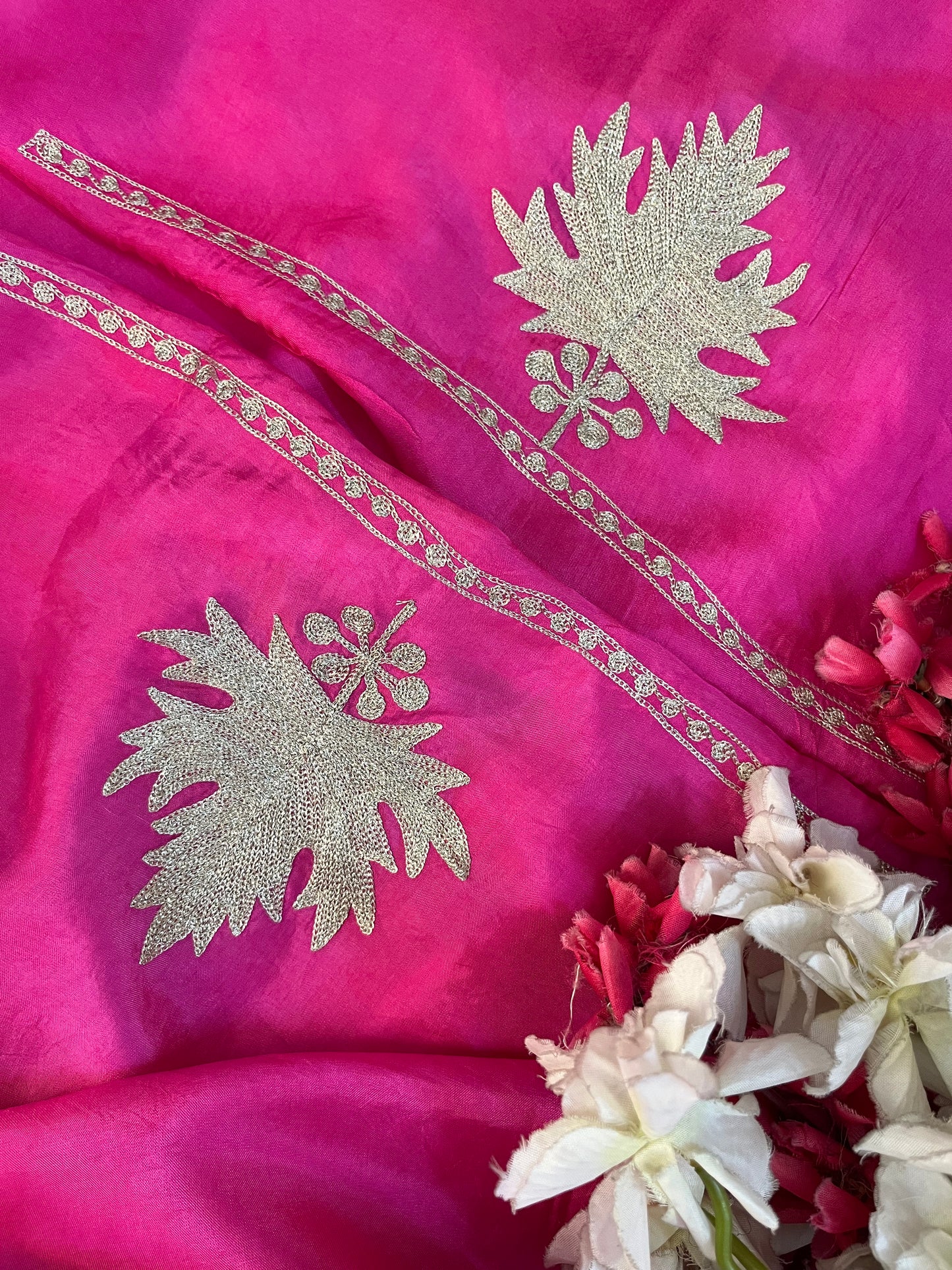 Fuchsia Sanam’ Tilla Kashmiri Silk Suit