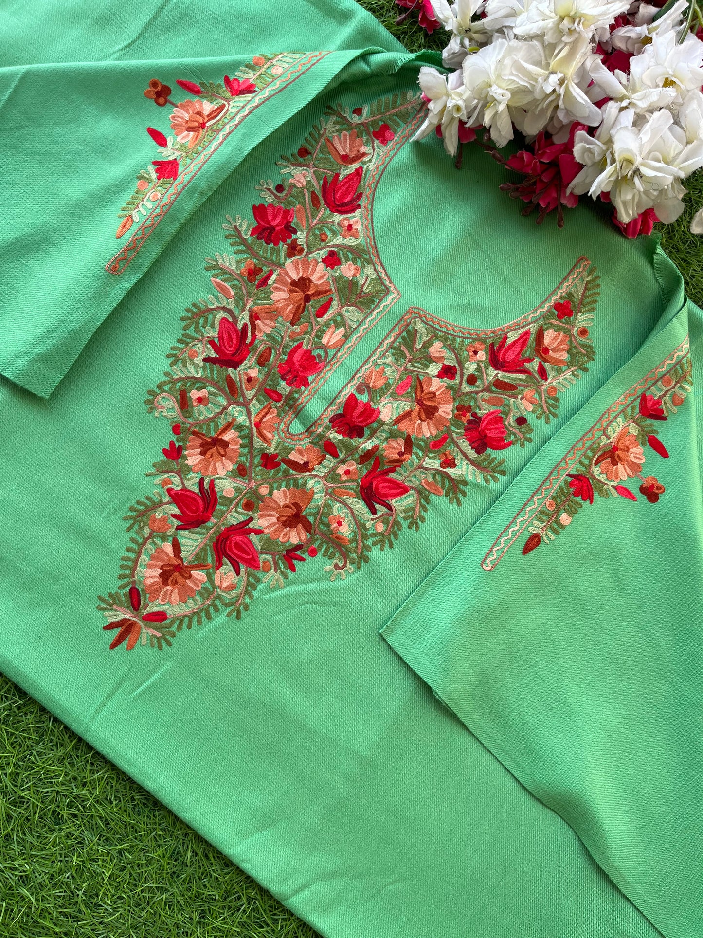 Green Woollen Aari Embroidered 2pc suit 5mtr