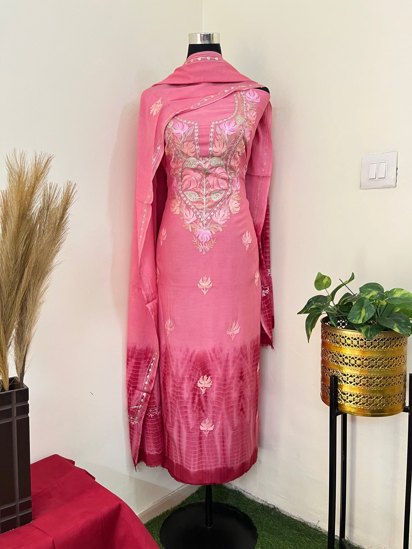 Fuchsia Pink Mul Cotton Shibori Work Kashmiri 3pc Suit