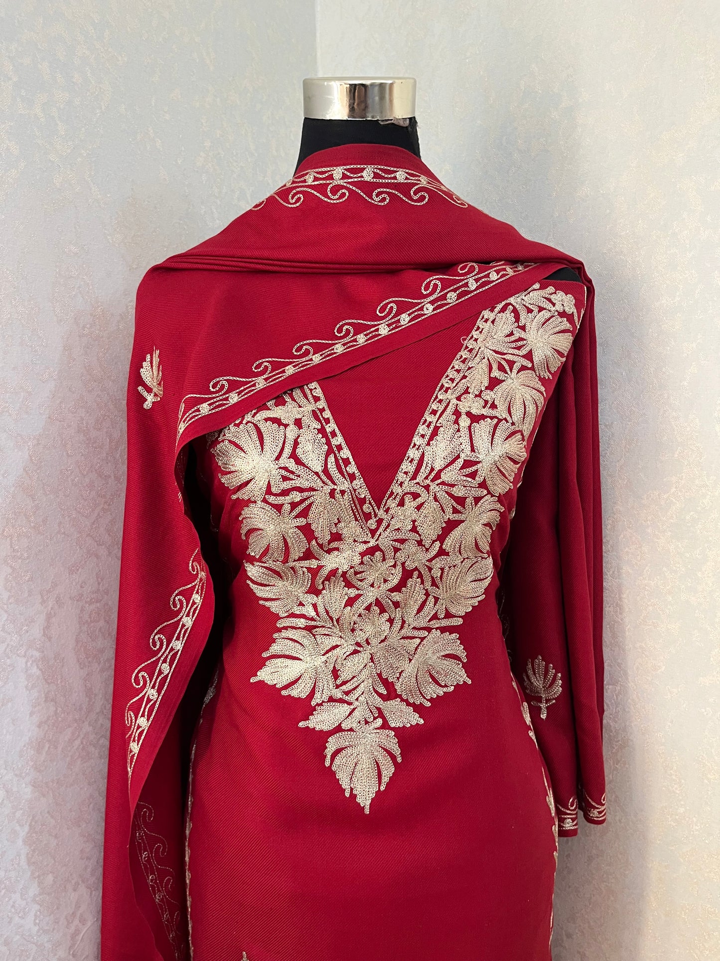 Maroon Tilla Embroidered 3pc Suit Stole