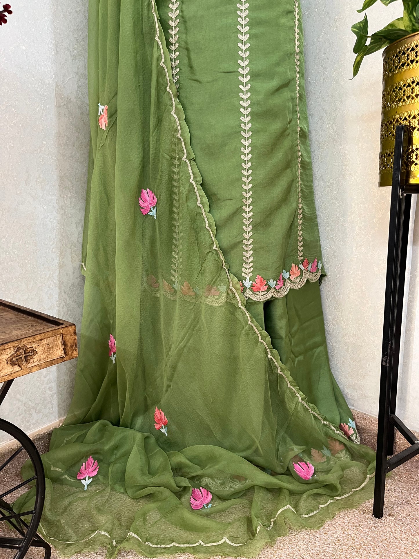 Sanam’ Silk Aari Embroidered Suit material