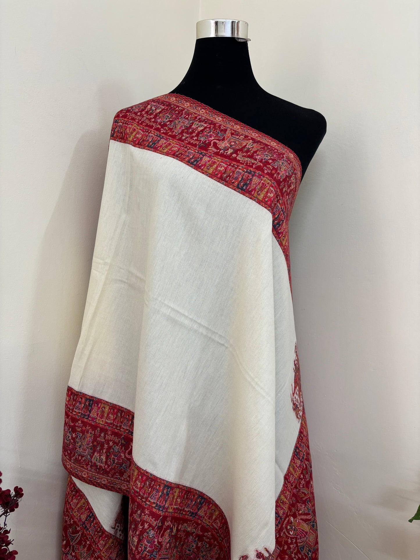 Kani Fine Semi Pashmina stole