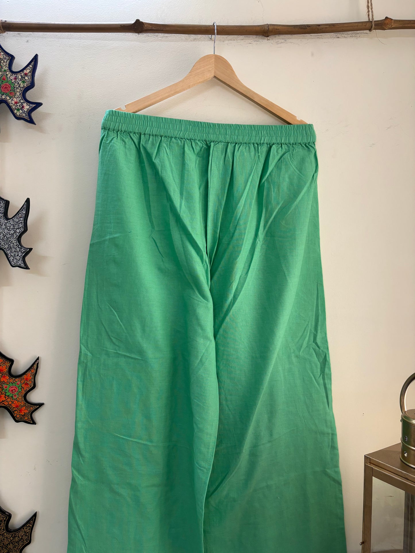 Women Green Solid Cropped Wide Leg Aari Embroidered Palazzos ‘XL’