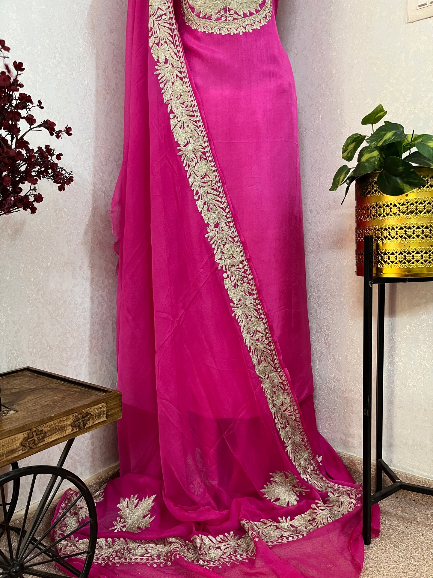 Fuchsia Sanam’ Tilla Kashmiri Silk Suit