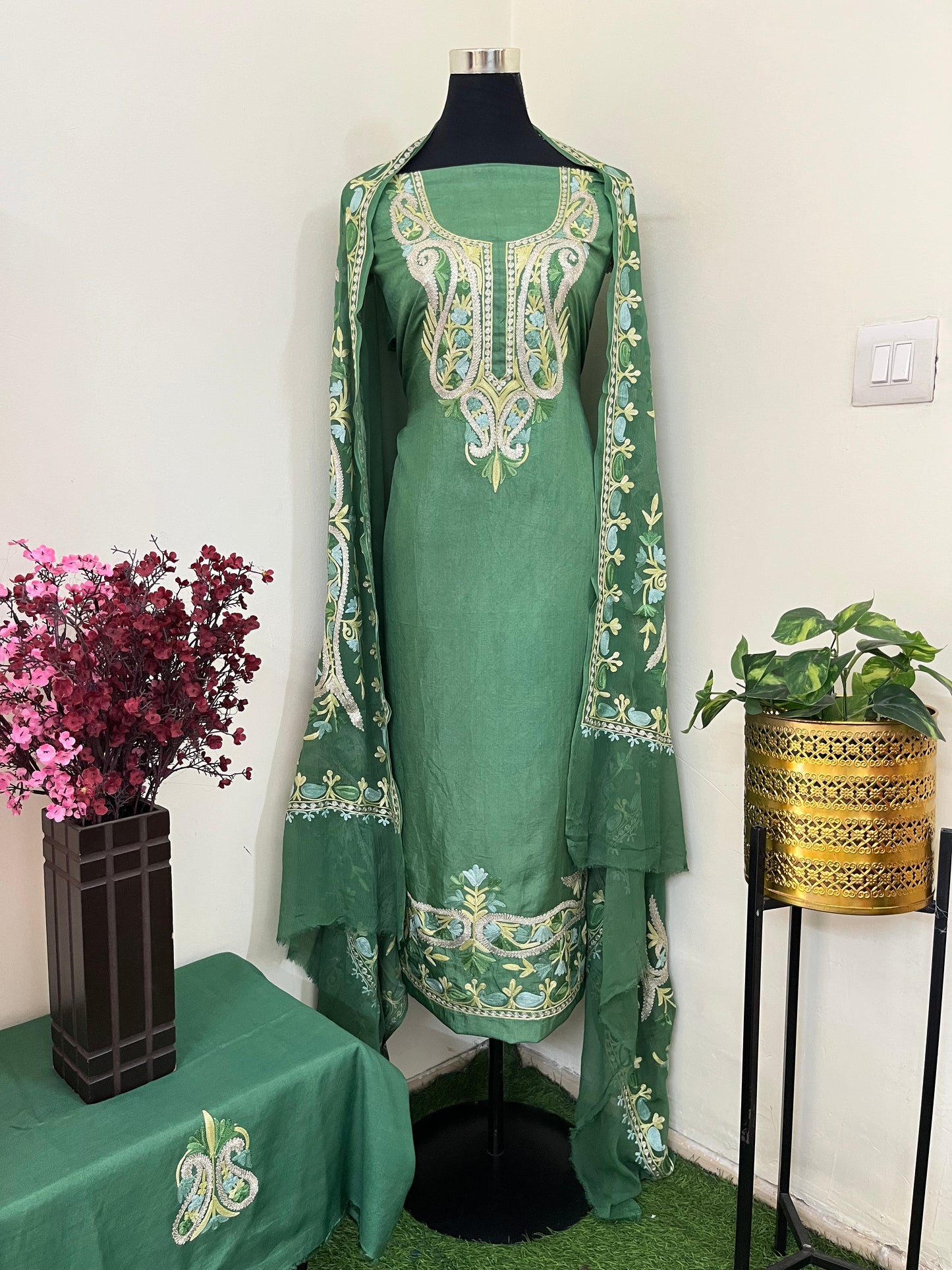 Pastel Green Opada Silk Kashmiri Suits