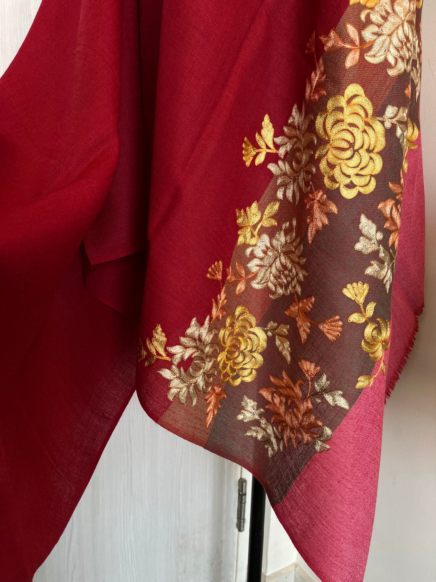 Reddish Maroon Fine Wool Kashmiri Embroidered stole